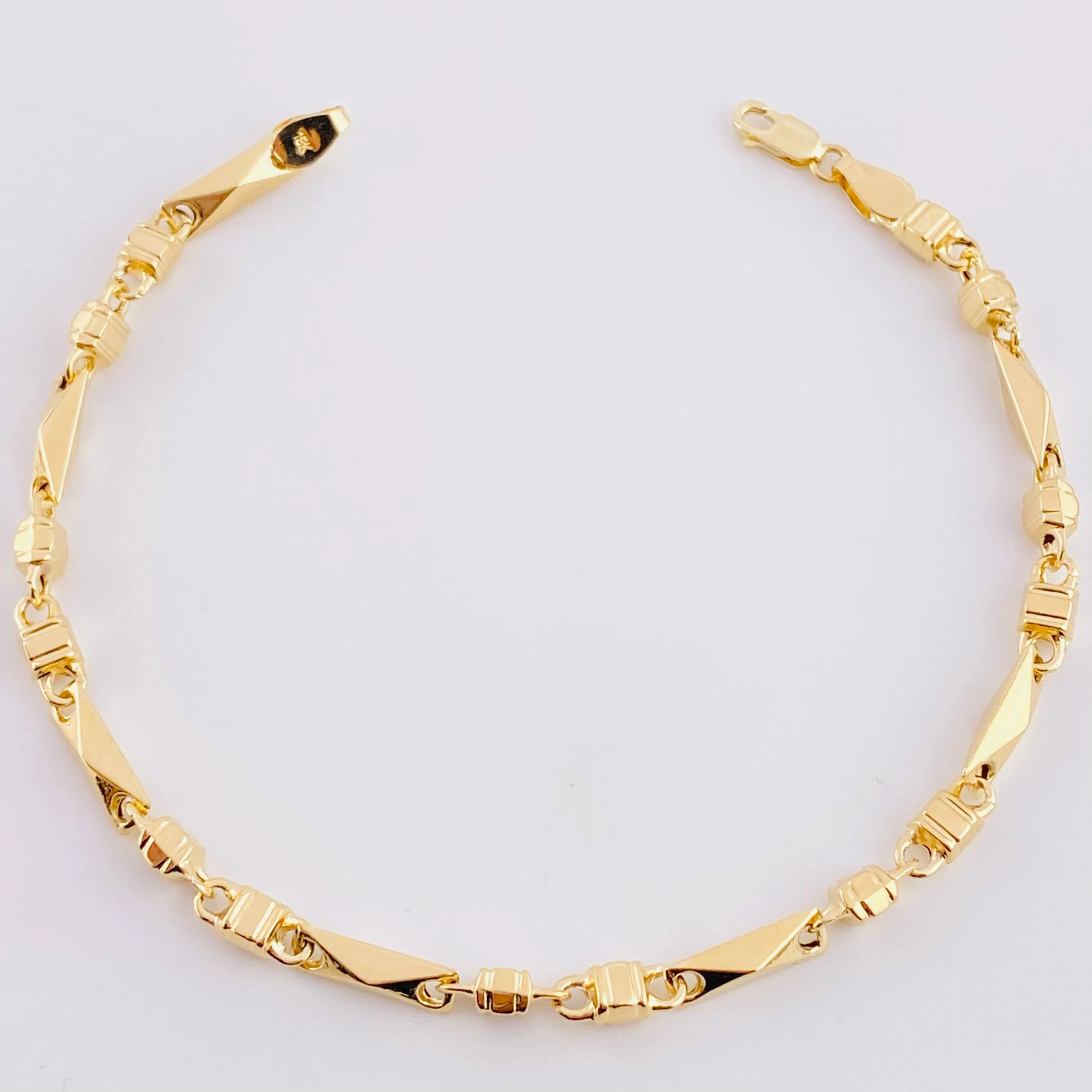 Pulso Rustico Rombos Cubico 4.8 g / 21 cm / 3.85 mm Oro Amarillo 18K