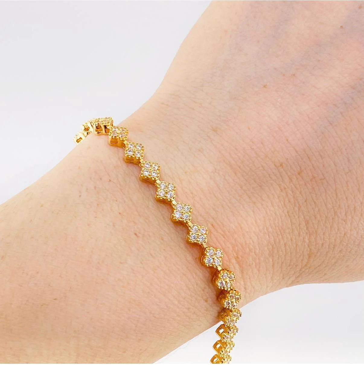 Pulso Tennis Trebol Secuencial 9.1 g / 18.3 cm / 5 mm Oro Amarillo 18K - Image 4