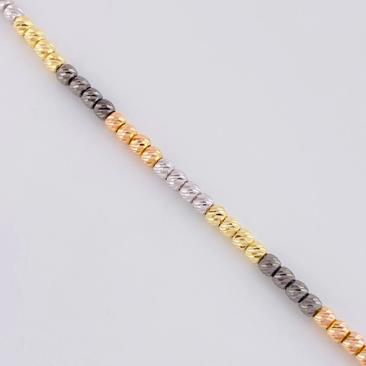 Pulso Tipo Militar Diamantado 3.45 g / 19 cm / 3 mm Tres Oros 18K - Image 2