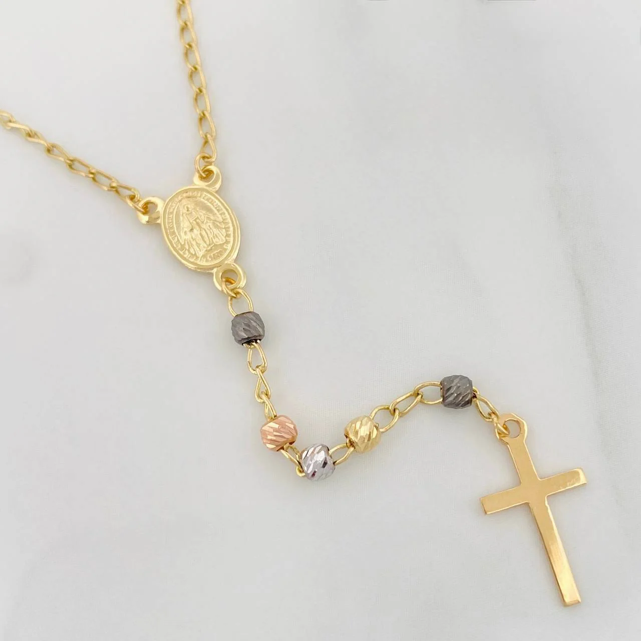Rosario Virgen Milagrosa 5.95 g / 53 cm / 2.58 mm Tres Oros 18K