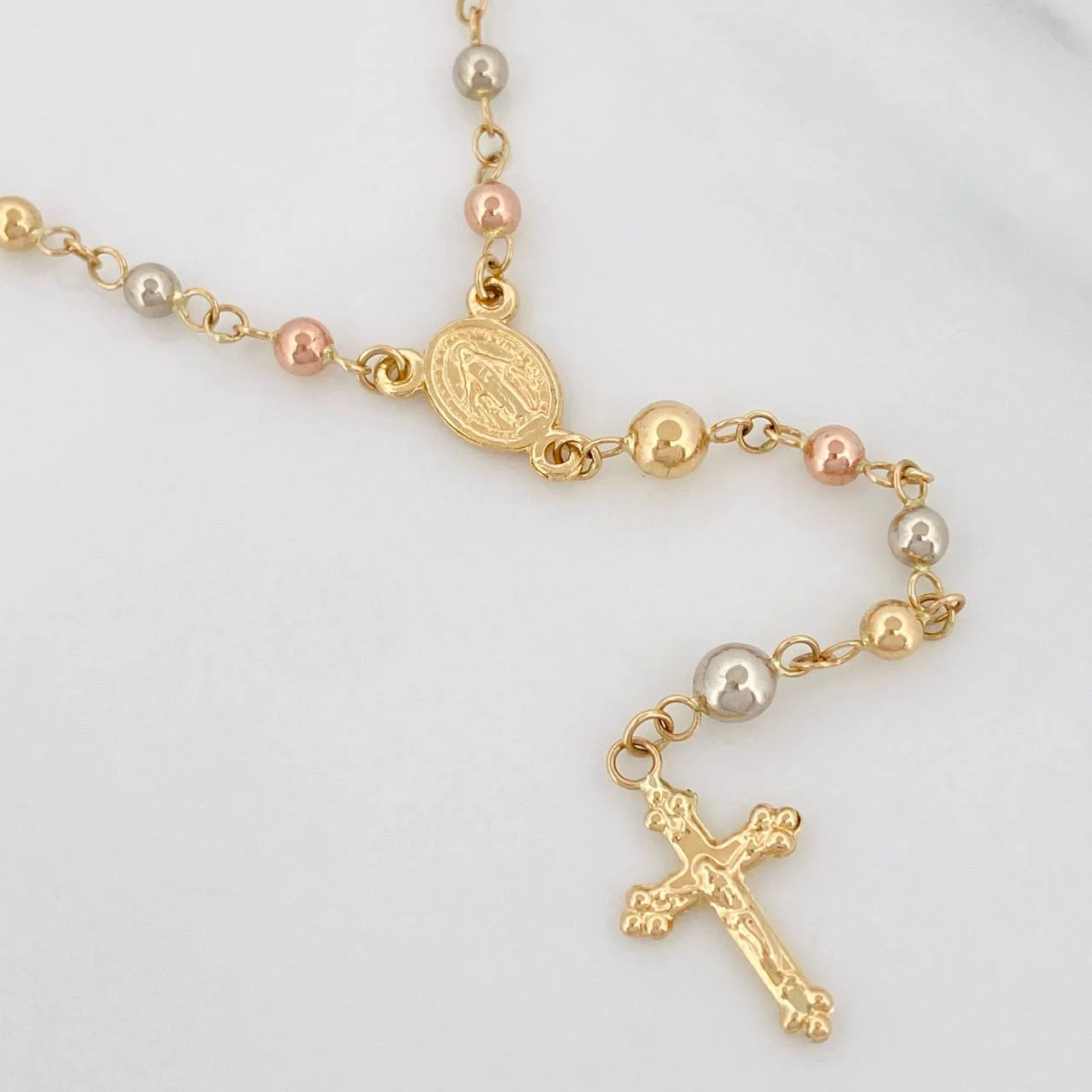 Rosario Virgen Milagrosa 6.25g / 50.05cm / 3.7mm Tres Oros 18K