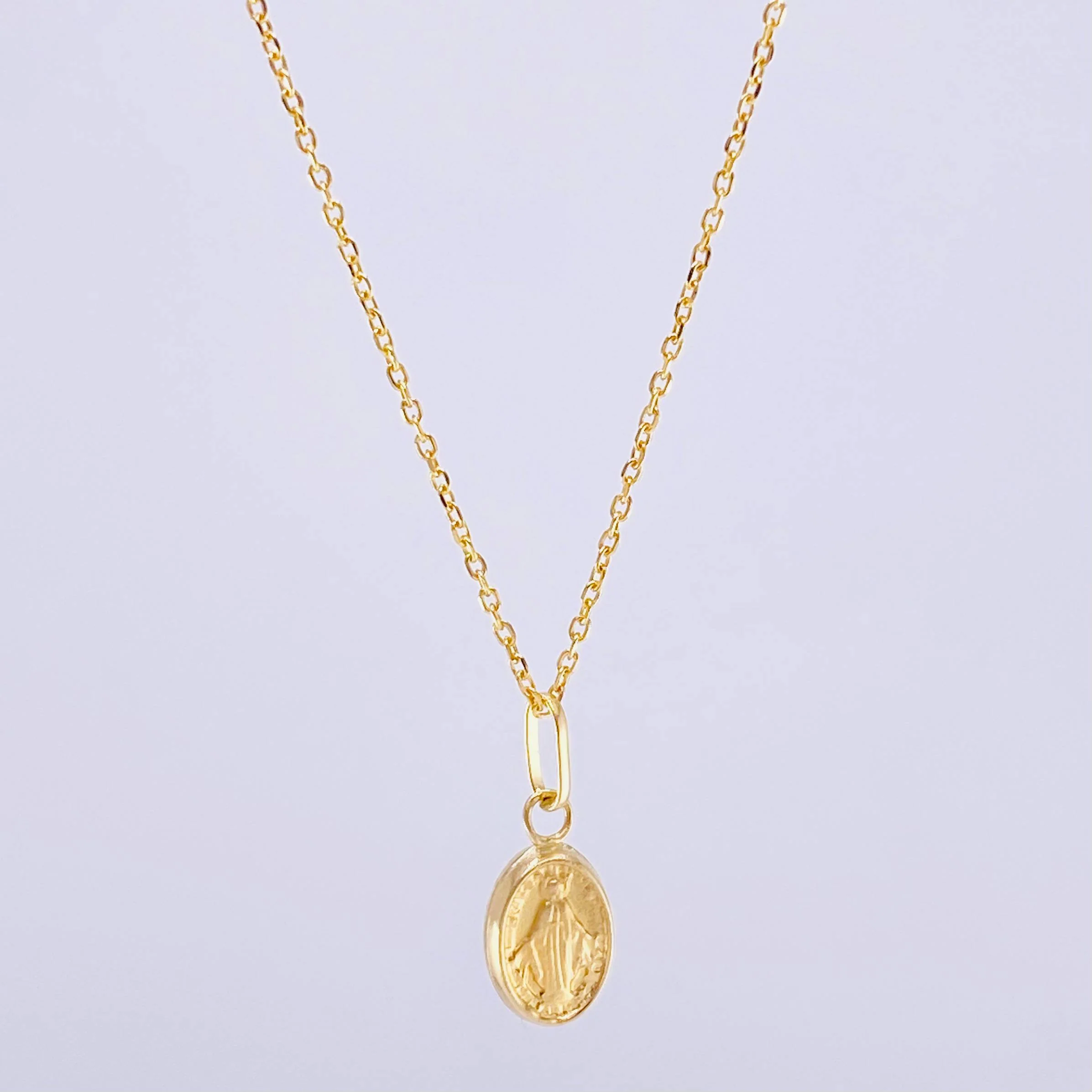 Set Cadena Aro Seguido + Dije Virgen De La Milagrosa / 1.05 g / 45 cm Oro Amarillo 18K