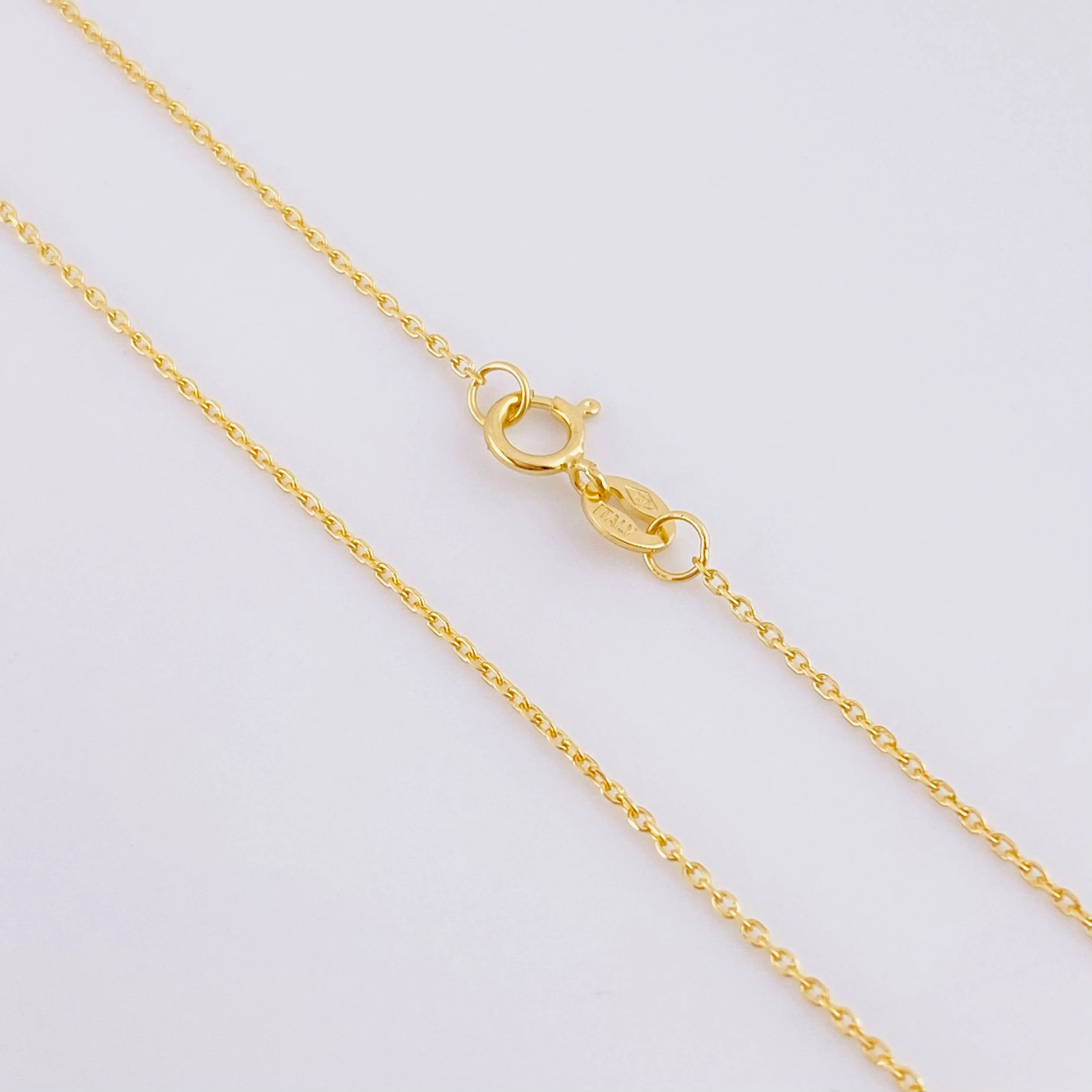 Set Cadena Aro Seguido + Dije Virgen De La Milagrosa / 1.05 g / 45 cm Oro Amarillo 18K - Image 3