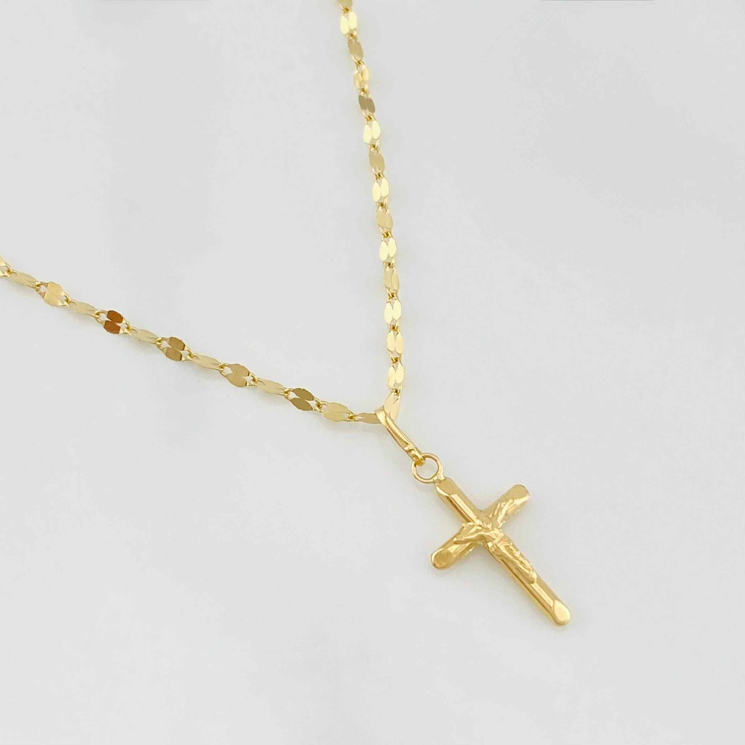 Set Cadena Flor Espejo + Dije Cruz Cristo / 1.35 g / 40 cm Oro Amarillo 18K - Image 2