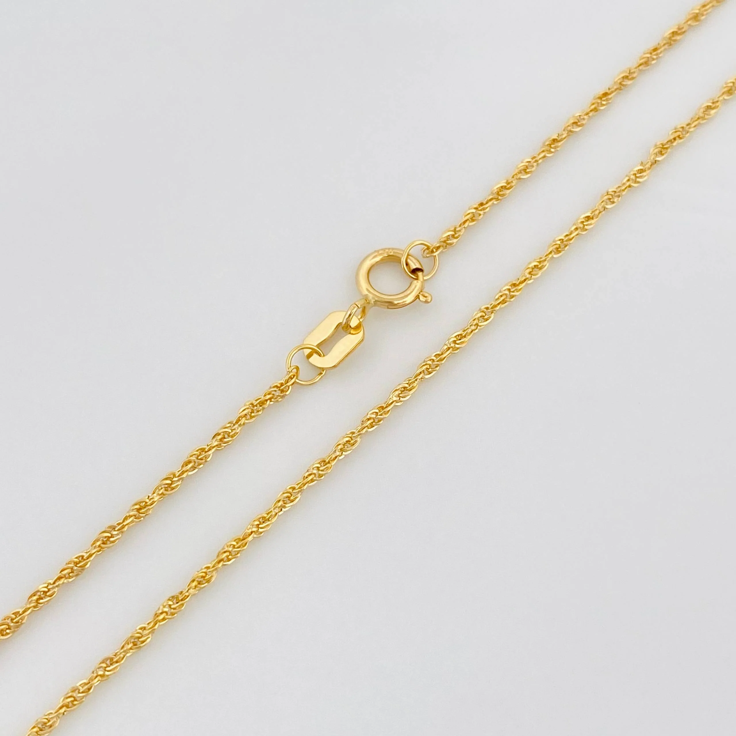 Set Cadena Lazo + Dije Cruz / 1.85 g / 45 cm Oro Amarillo 18K - Image 3