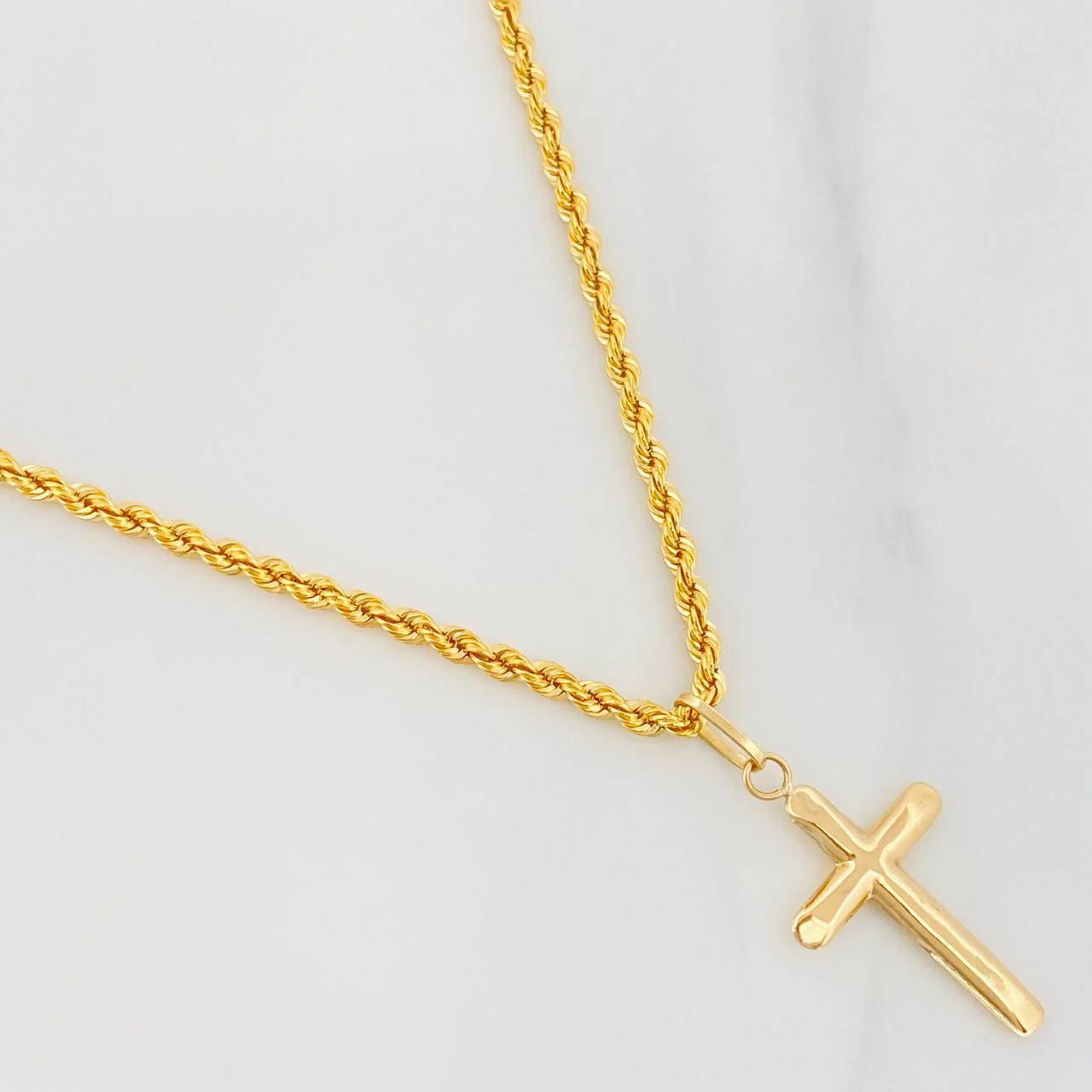 Set Cadena Lazo + Dije Cruz / 3.8 g / 60 cm Oro Amarillo 18K - Image 2