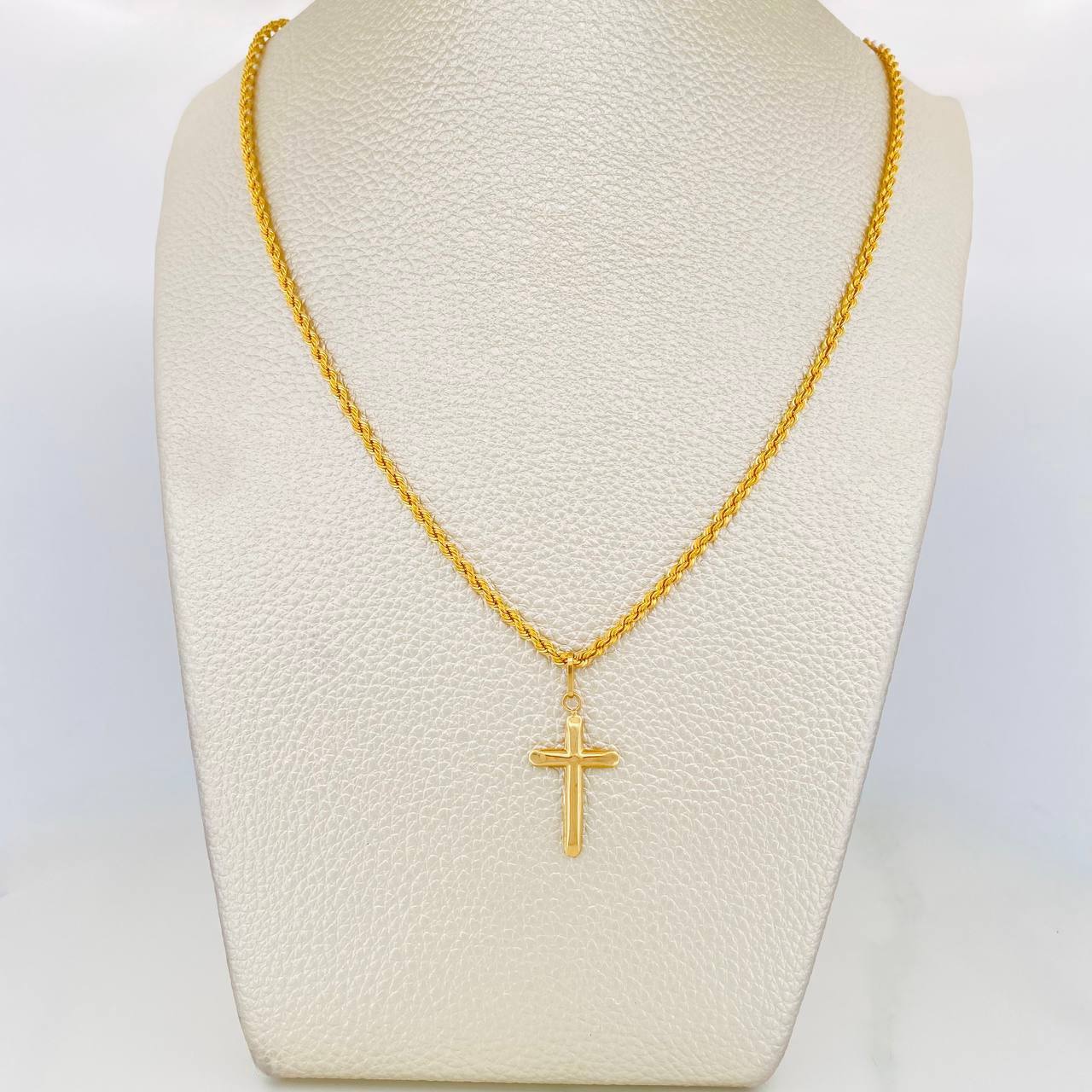 Set Cadena Lazo + Dije Cruz / 3.85 g / 60 cm Oro Amarillo 18K - Image 5