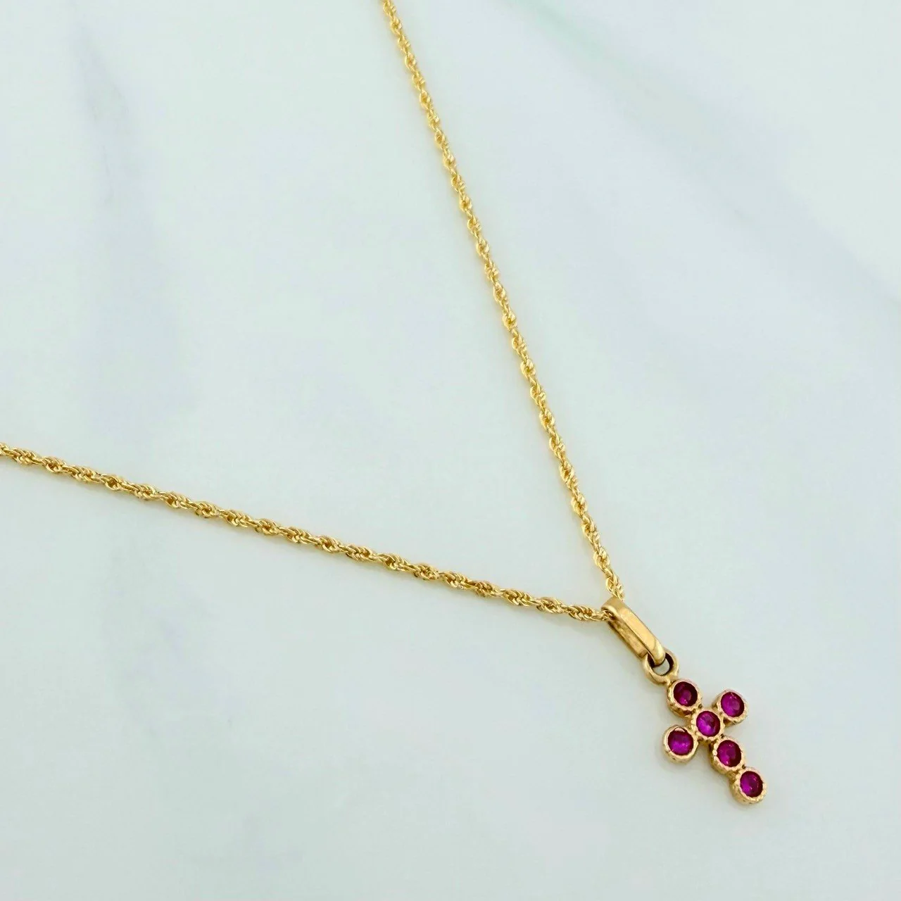 Set Cadena Lazo + Dije Cruz Tupida / 1.7gr / 49.5 cm Oro Amarillo 18K - Image 3