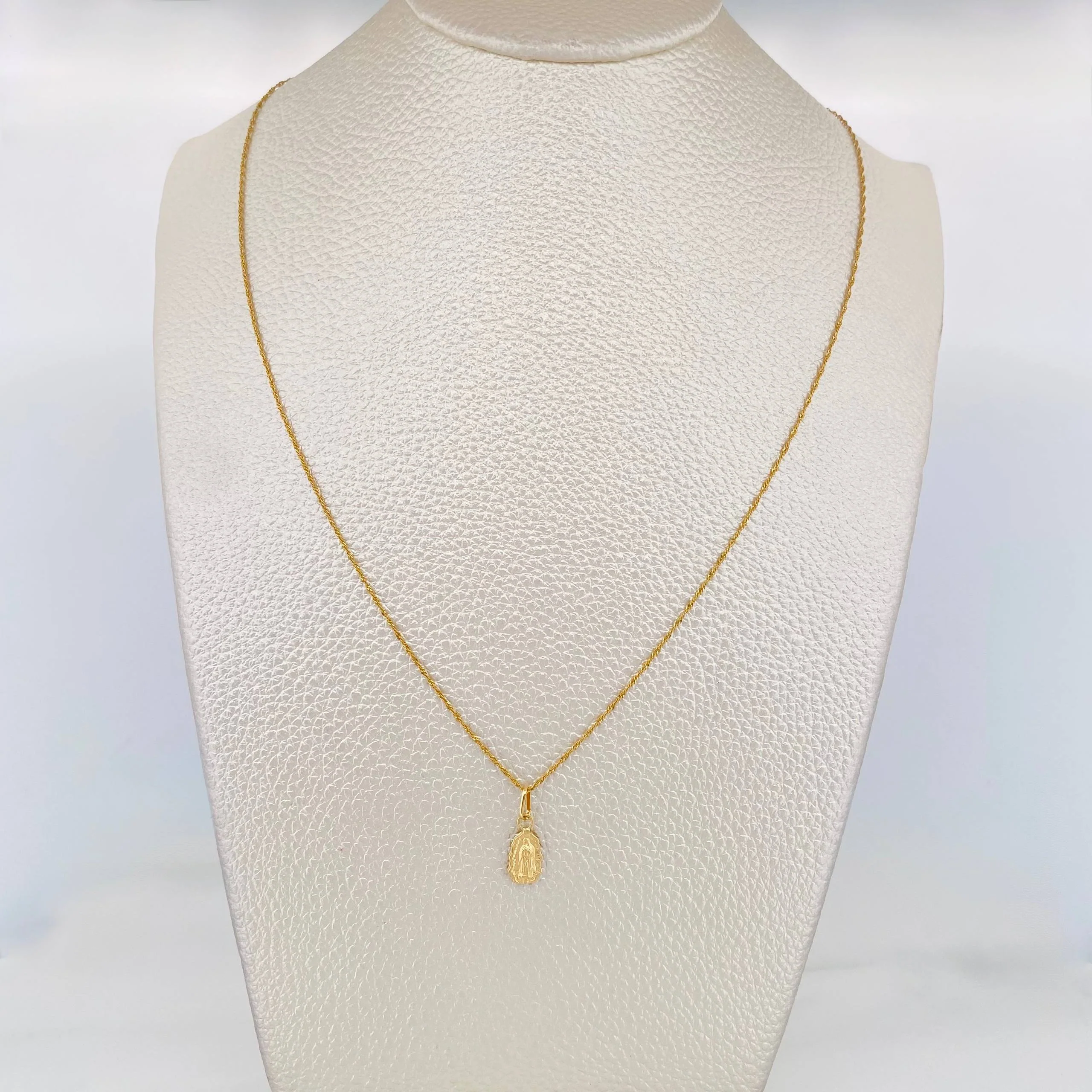 Set Cadena Lazo + Dije Silueta Virgen Guadalupe / 1.2 g / 40 cm Oro Amarillo 18K - Image 5