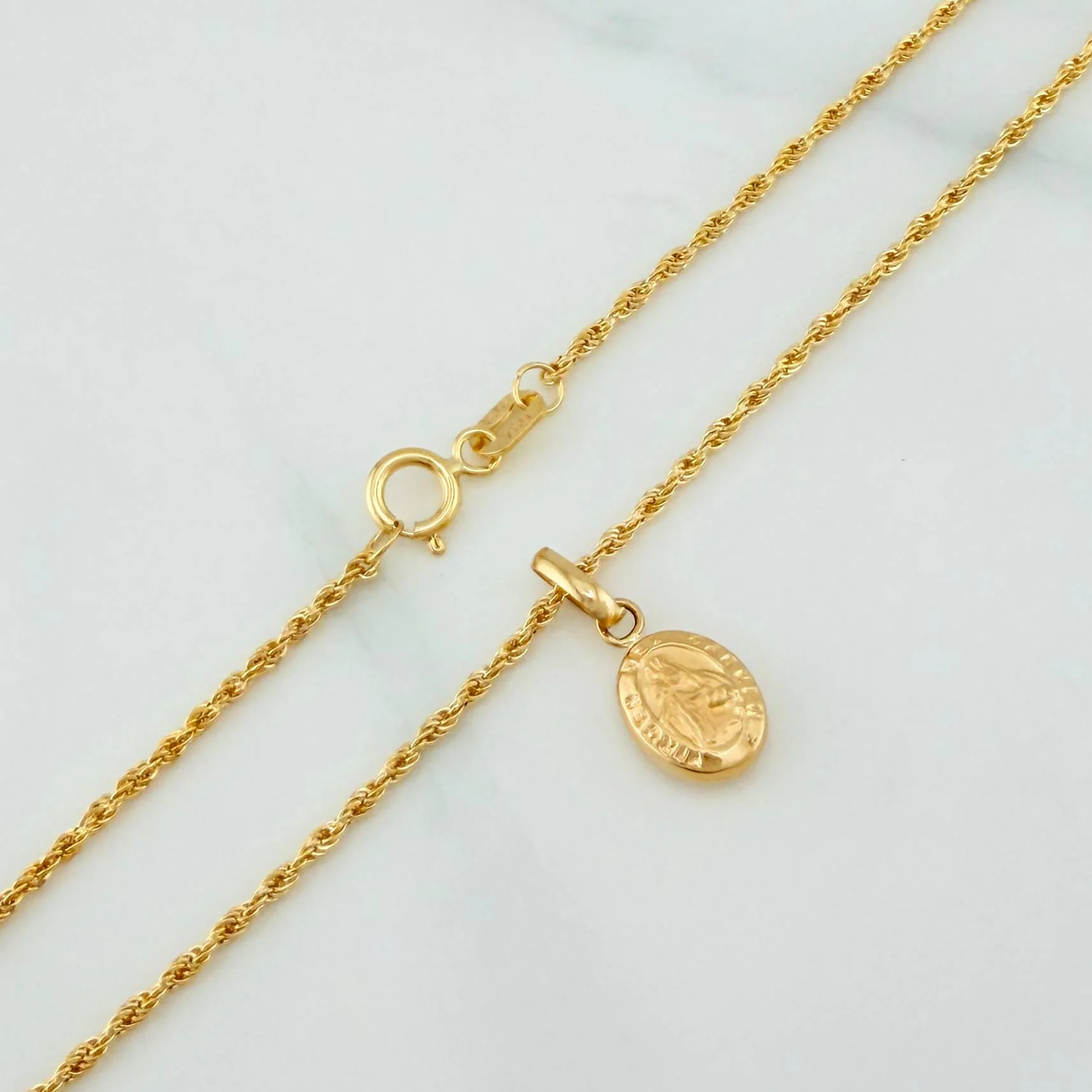 Set Cadena Lazo + Dije Virgen Del Carmen / 1.4gr / 49.5 cm Oro Amarillo 18K - Image 3