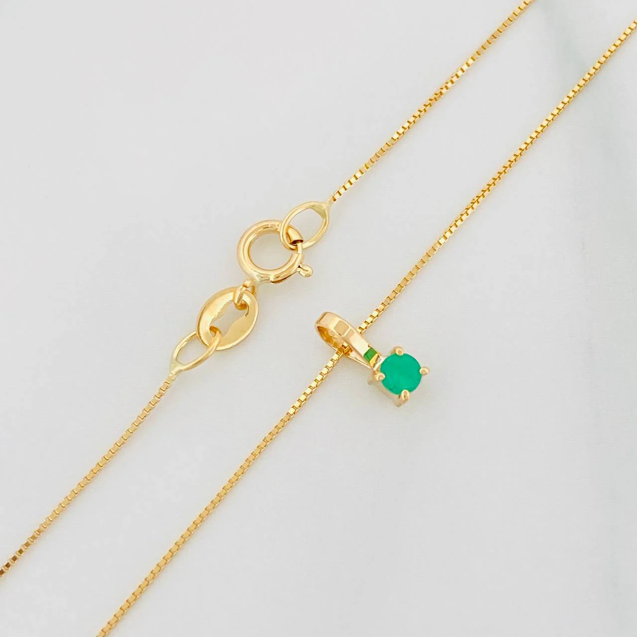 Set Cadena Veneciana + Dije Circulo Esmeralda 10Pts / 1.2 g / 45 cm Oro Amarillo 18K - Image 3