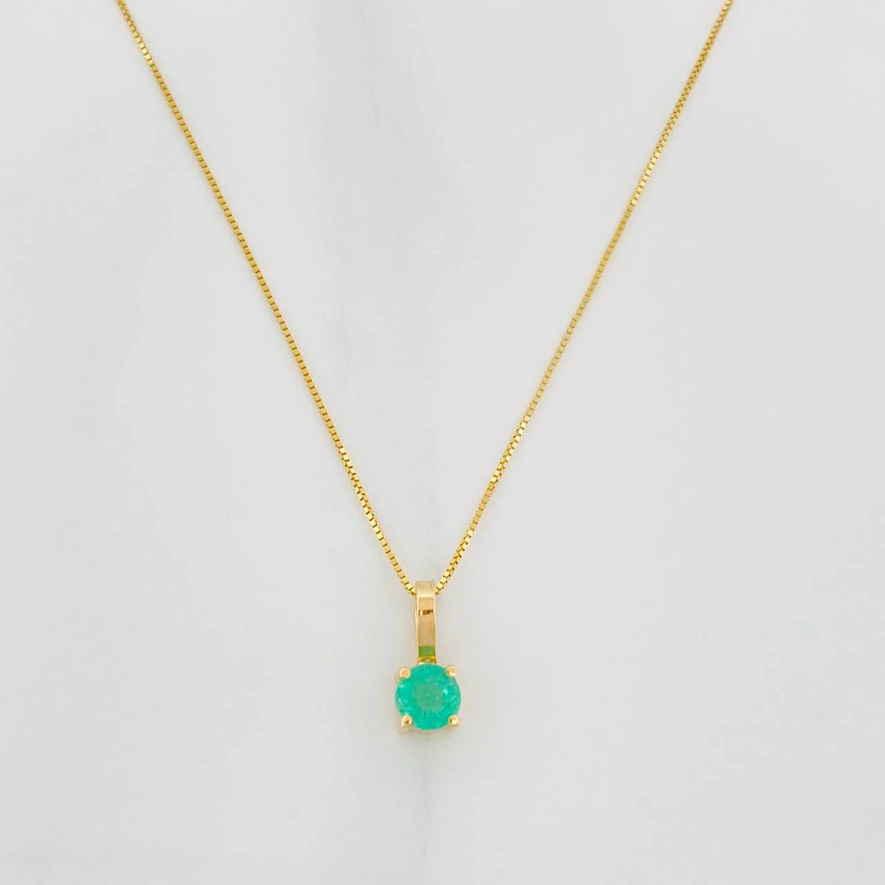 Set Cadena Veneciana + Dije Circulo Esmeralda 16Pts / 1.2 g / 45 cm Oro Amarillo 18K