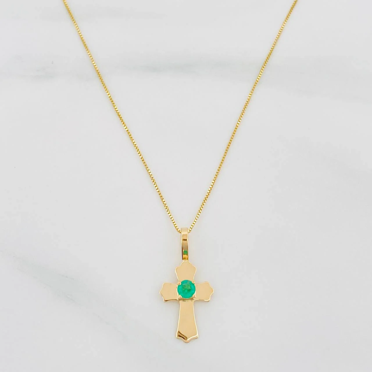Set Cadena Veneciana + Dije Cruz Esmeralda 06Pts / 1.3 g / 50 cm Oro Amarillo 18K