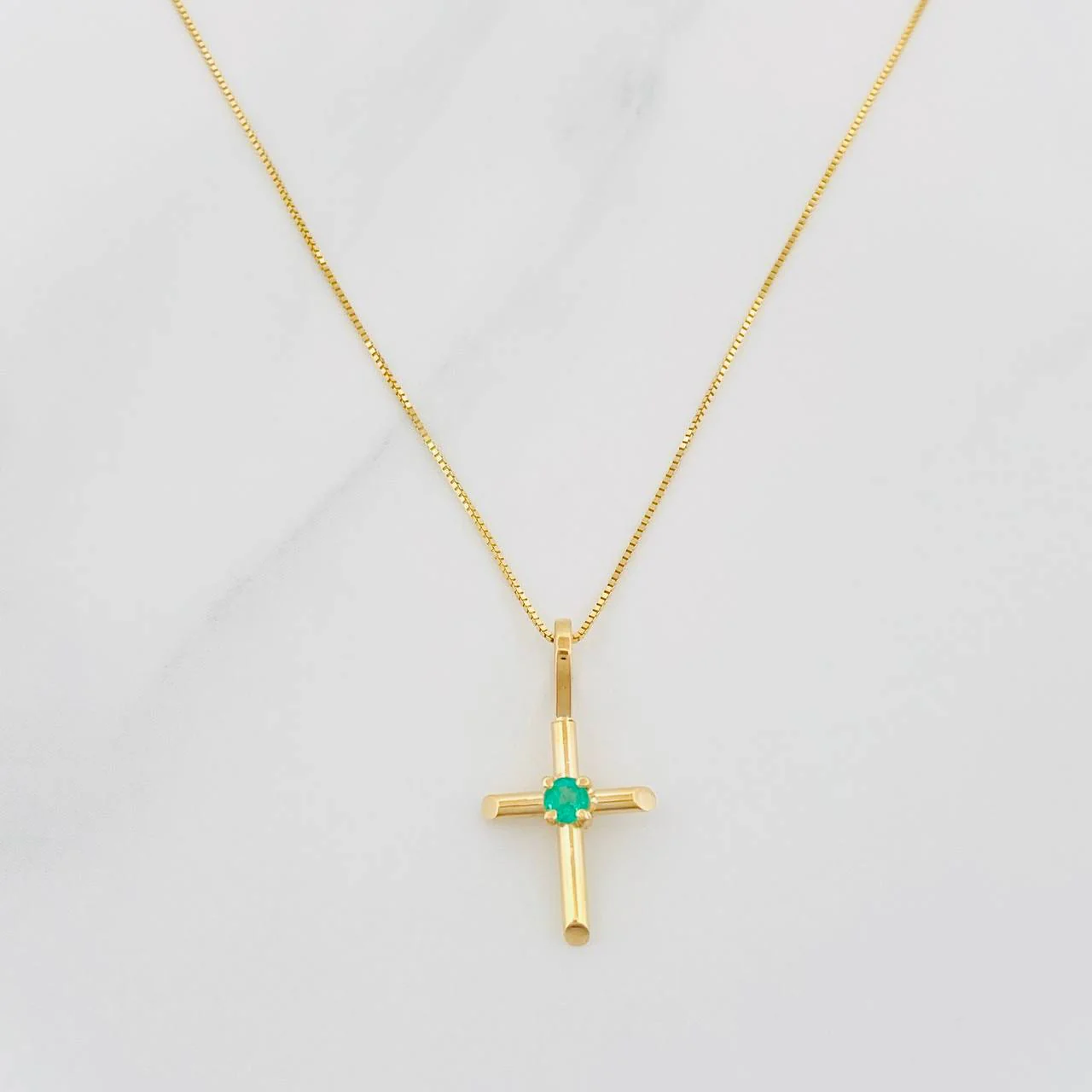 Set Cadena Veneciana + Dije Cruz Esmeralda 06Pts / 1.3 g / 50 cm Oro Amarillo 18K