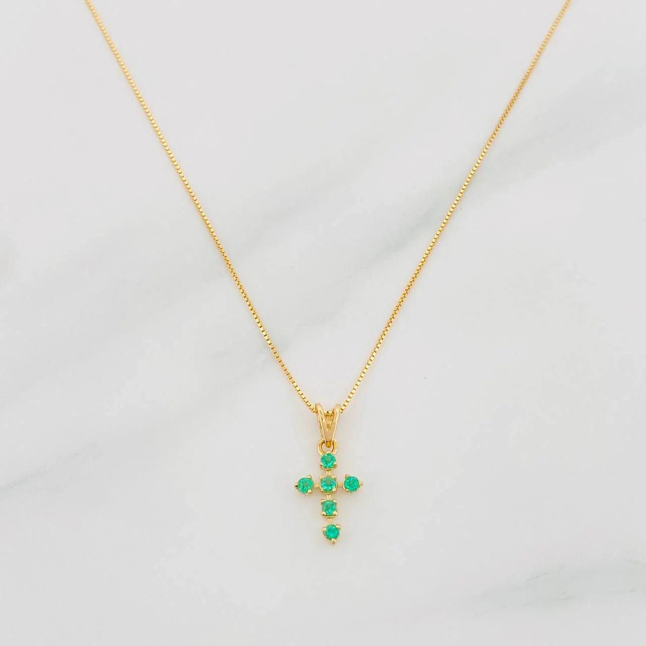 Set Cadena Veneciana + Dije Cruz Esmeralda 07Pts / 1.25 g / 45 cm Oro Amarillo 18K