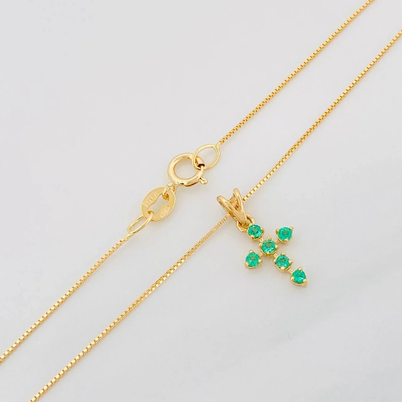 Set Cadena Veneciana + Dije Cruz Esmeralda 22Pts / 1.6 g / 45 cm Oro Amarillo 18K - Image 3