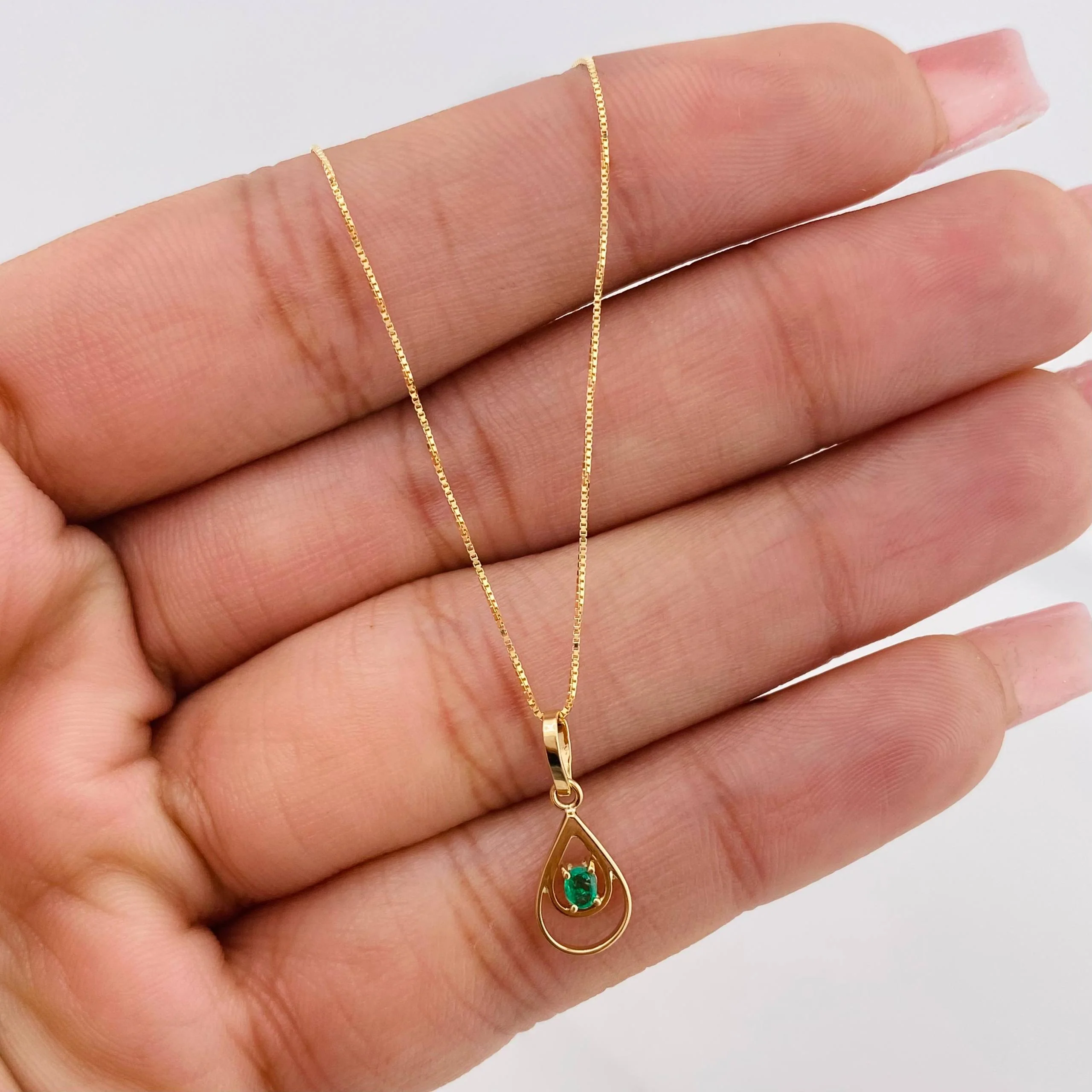 Set Cadena Veneciana + Dije Doble Lagrima Esmeralda 0.05pts / 1.5g / 40.05cm Oro Amarillo 18K - Image 4