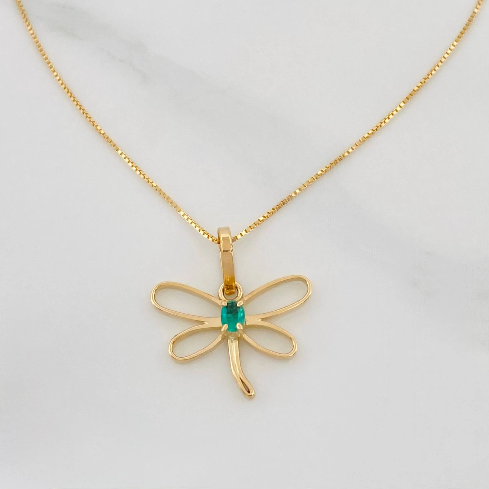Set Cadena Veneciana + Dije Libelula esmeralda 0.4 pts / 1.6g / 40.5cm Oro Amarillo 18K