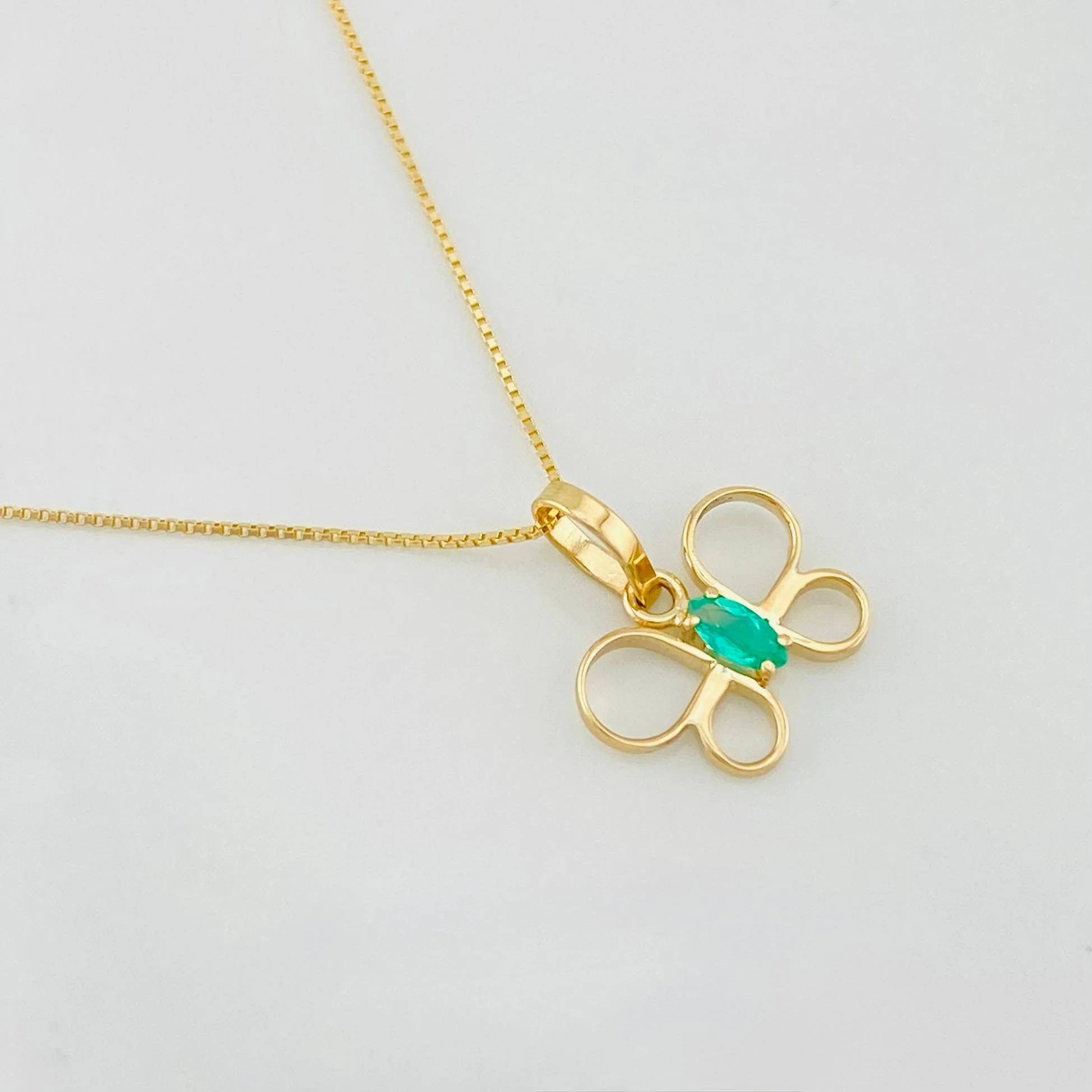 Set Cadena Veneciana + Dije Mariposa Esmeralda 0.08pts / 1.35g / 40cm Oro Amarillo 18K - Image 2