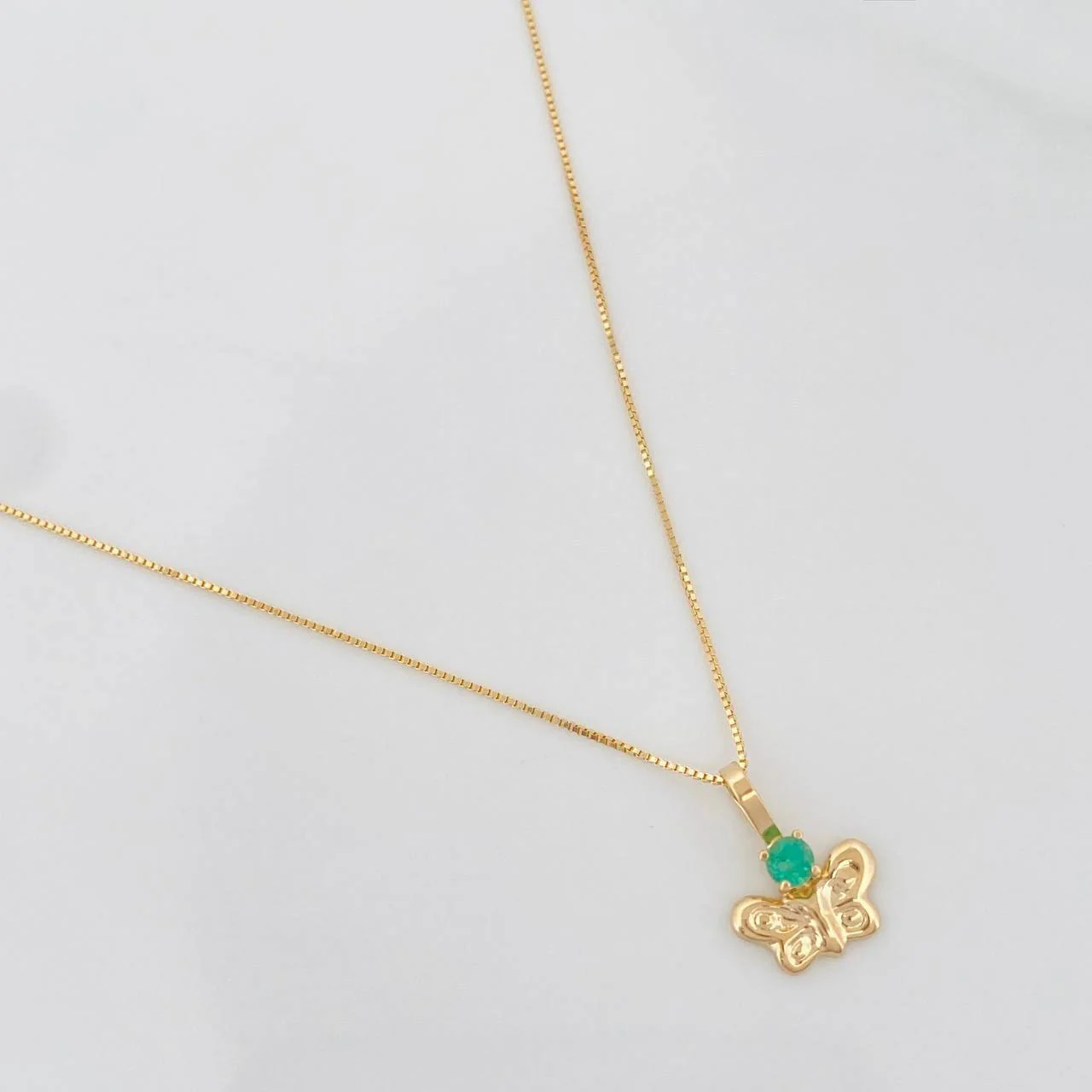 Set Cadena Veneciana + Dije Mariposa Esmeralda 06Pts / 1.3 g / 45 cm Oro Amarillo 18K - Image 2