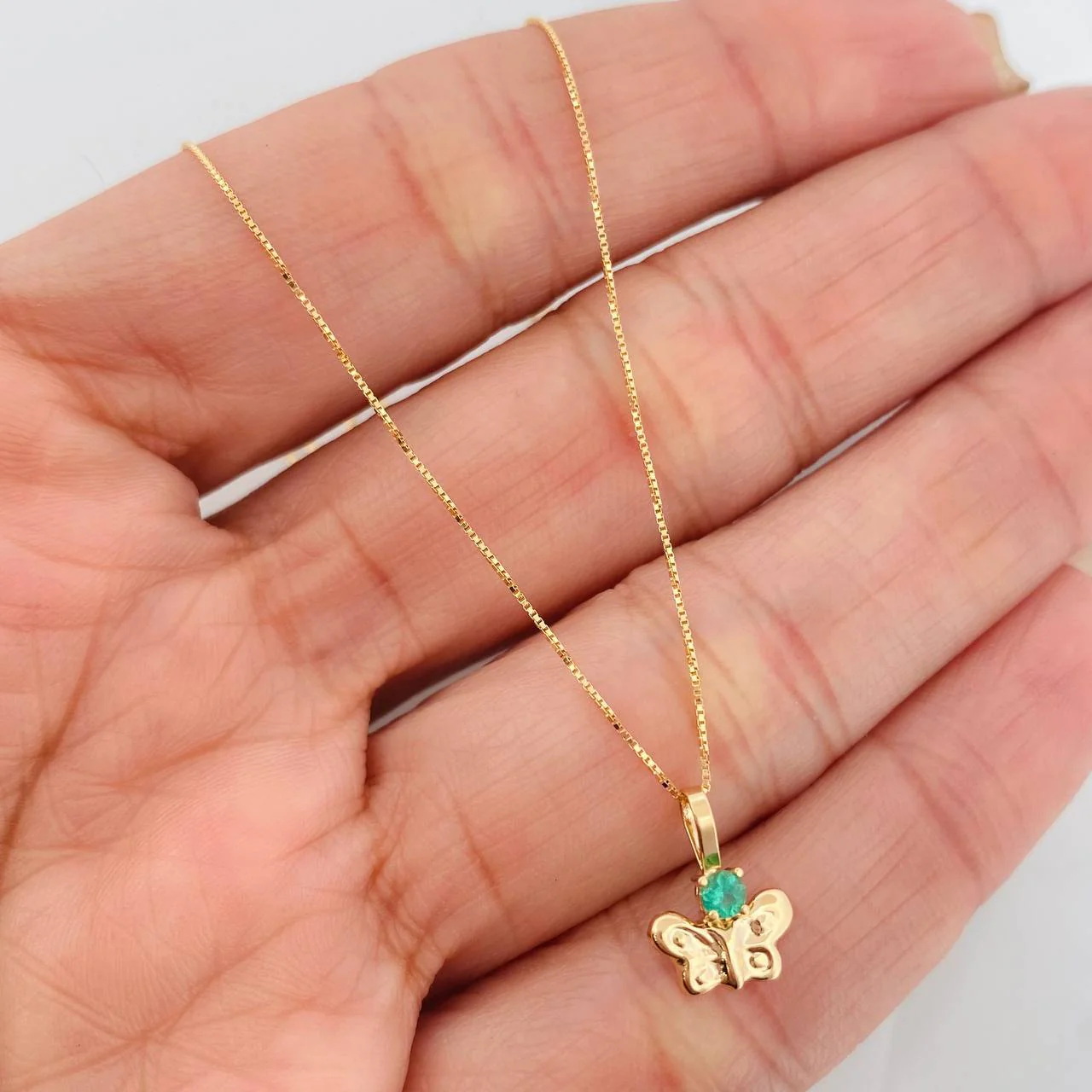 Set Cadena Veneciana + Dije Mariposa Esmeralda 06Pts / 1.3 g / 45 cm Oro Amarillo 18K - Image 4