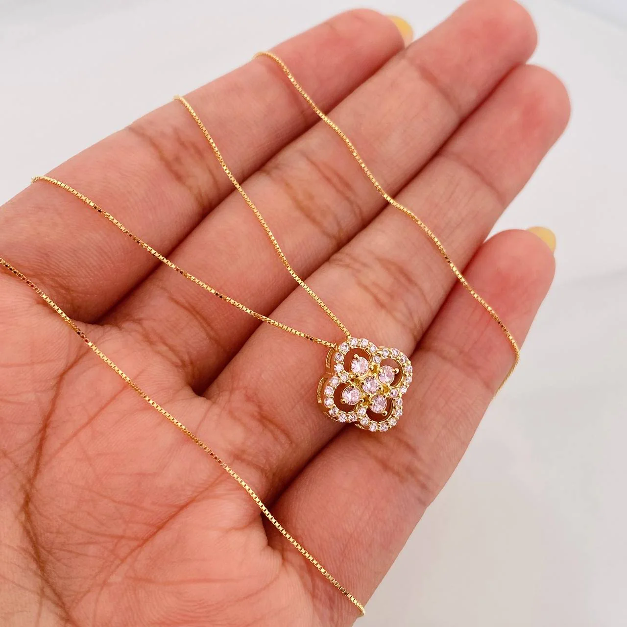 Set Cadena Veneciana + Dije Trebol / 2.3 g / 45 cm Oro Amarillo 18K - Image 4