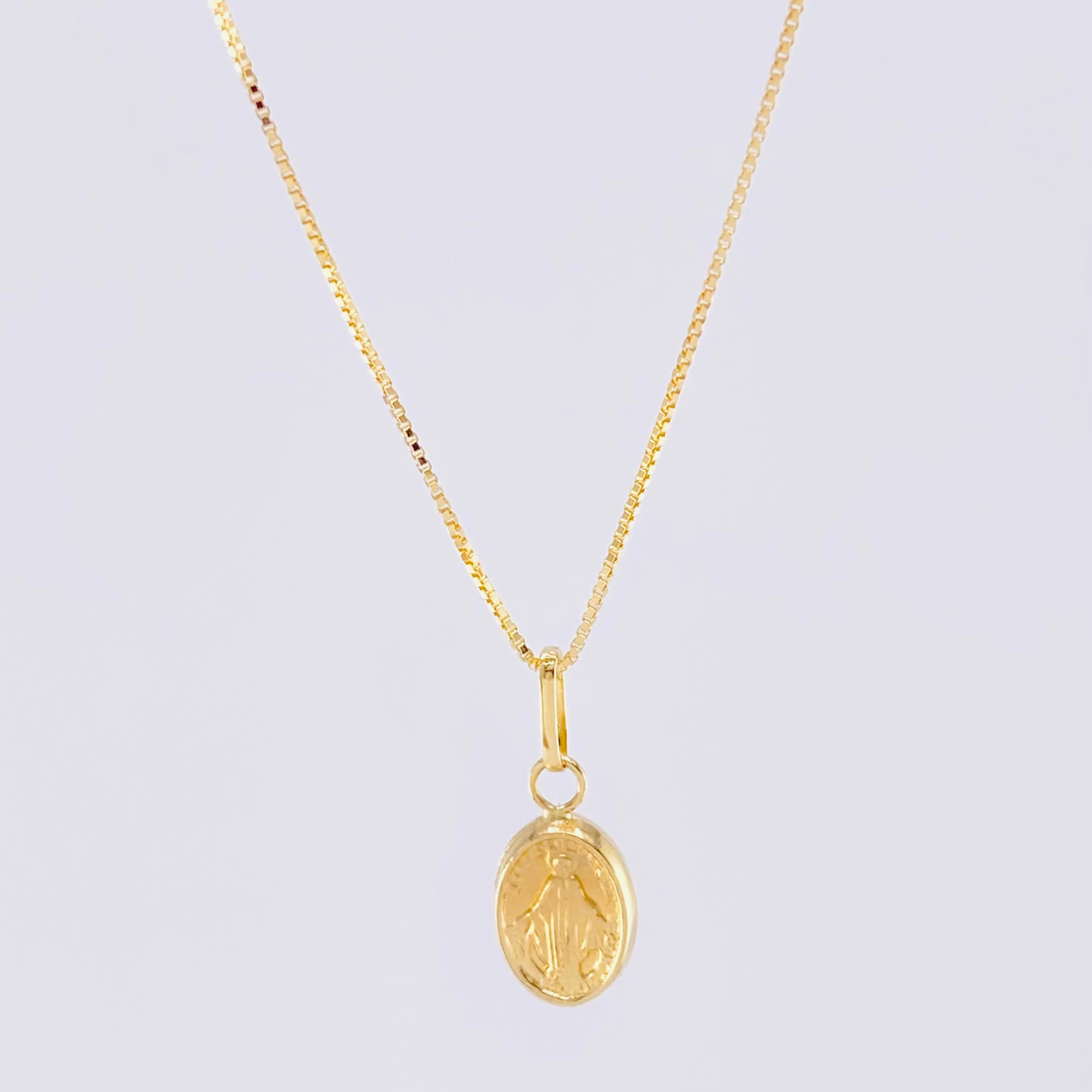 Set Cadena Veneciana + Dije Virgen De La Milagrosa / 1.3 g / 40.4 cm Oro Amarillo 18K