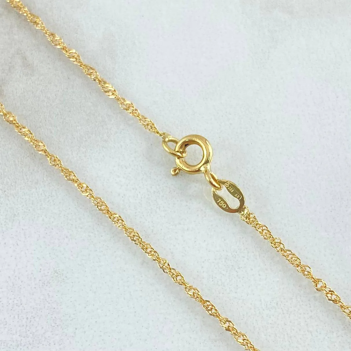 Set Cadena y Dije Singapur + Cruz 1.25gr / 45cm / Oro Amarillo 18K (Oferta) - Image 2