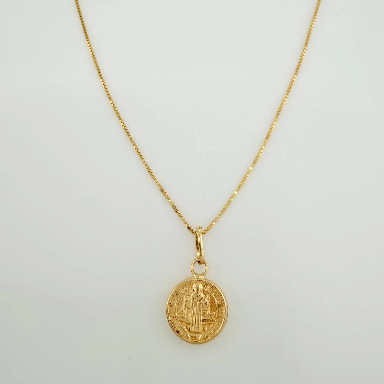 Set Cadena y Dije Veneciana + San Benito 1.45gr / 50cm / 0.45mm Oro Amarillo 18K (Oferta) $ - Image 2