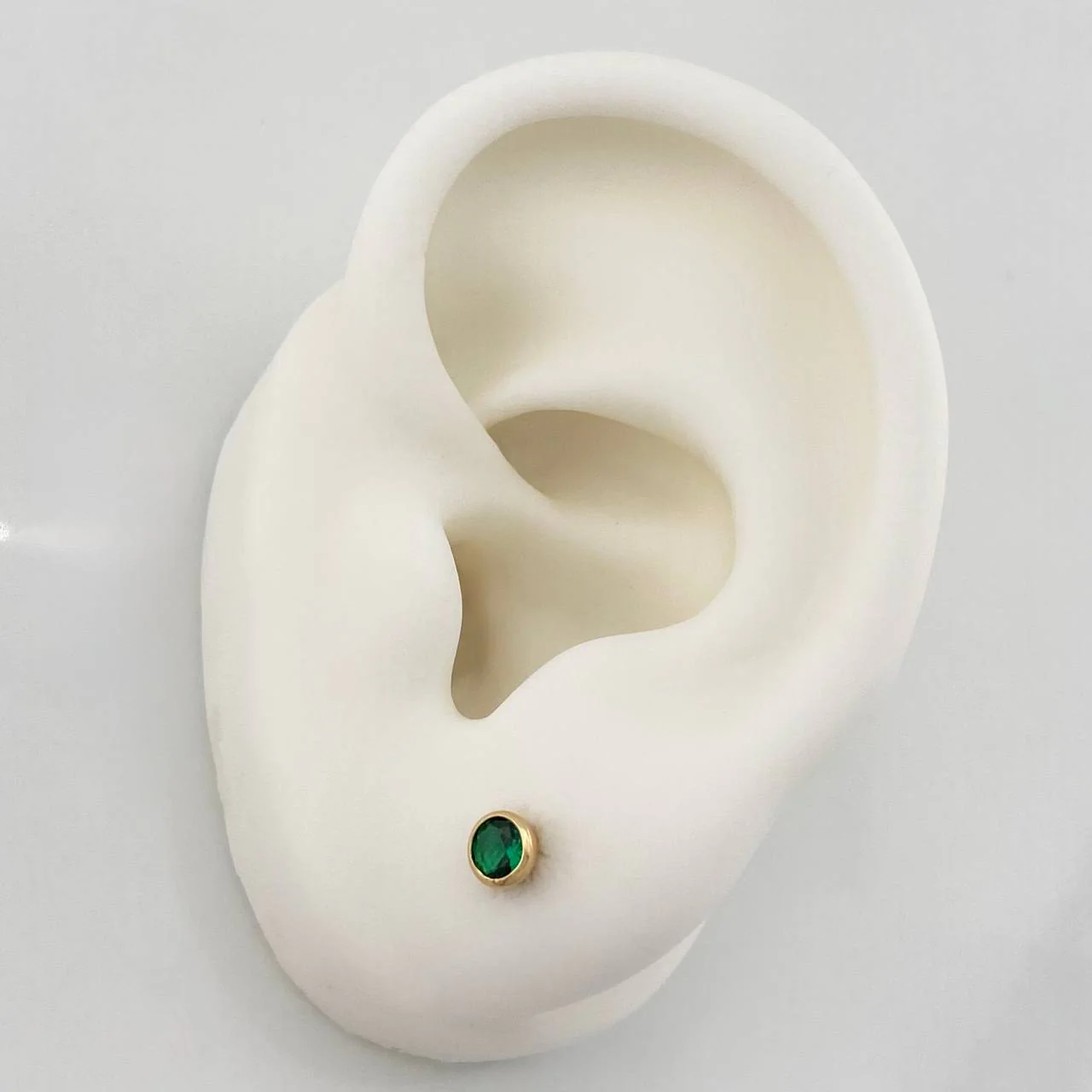 Topos Bisel 0.6 g / 4.08 mm Oro Amarillo 18K - Image 4