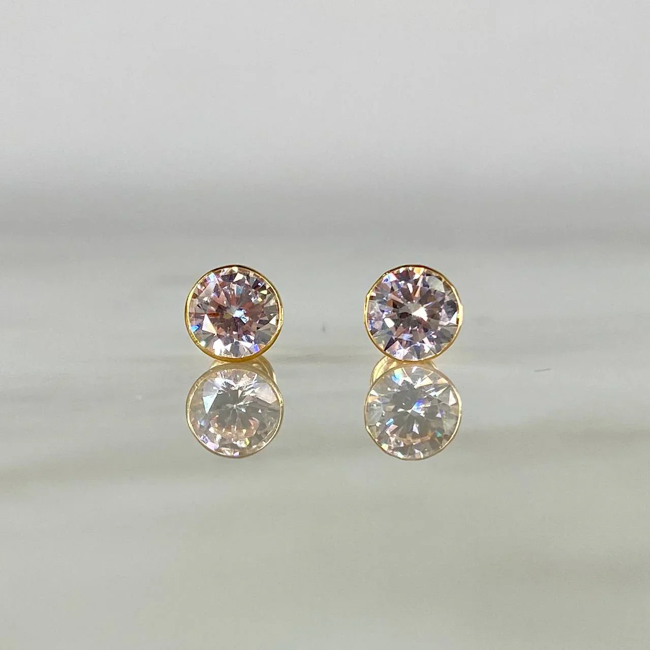 Topos Bisel 1.05g / 6.25mm Oro Amarillo 18K
