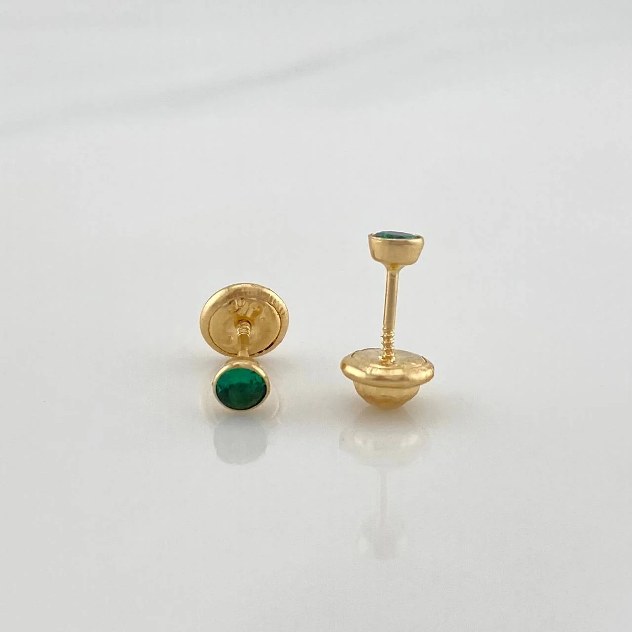 Topos Bisel Circon Verde 0.5 g / 0.6 mm Oro Amarillo 18K - Image 3