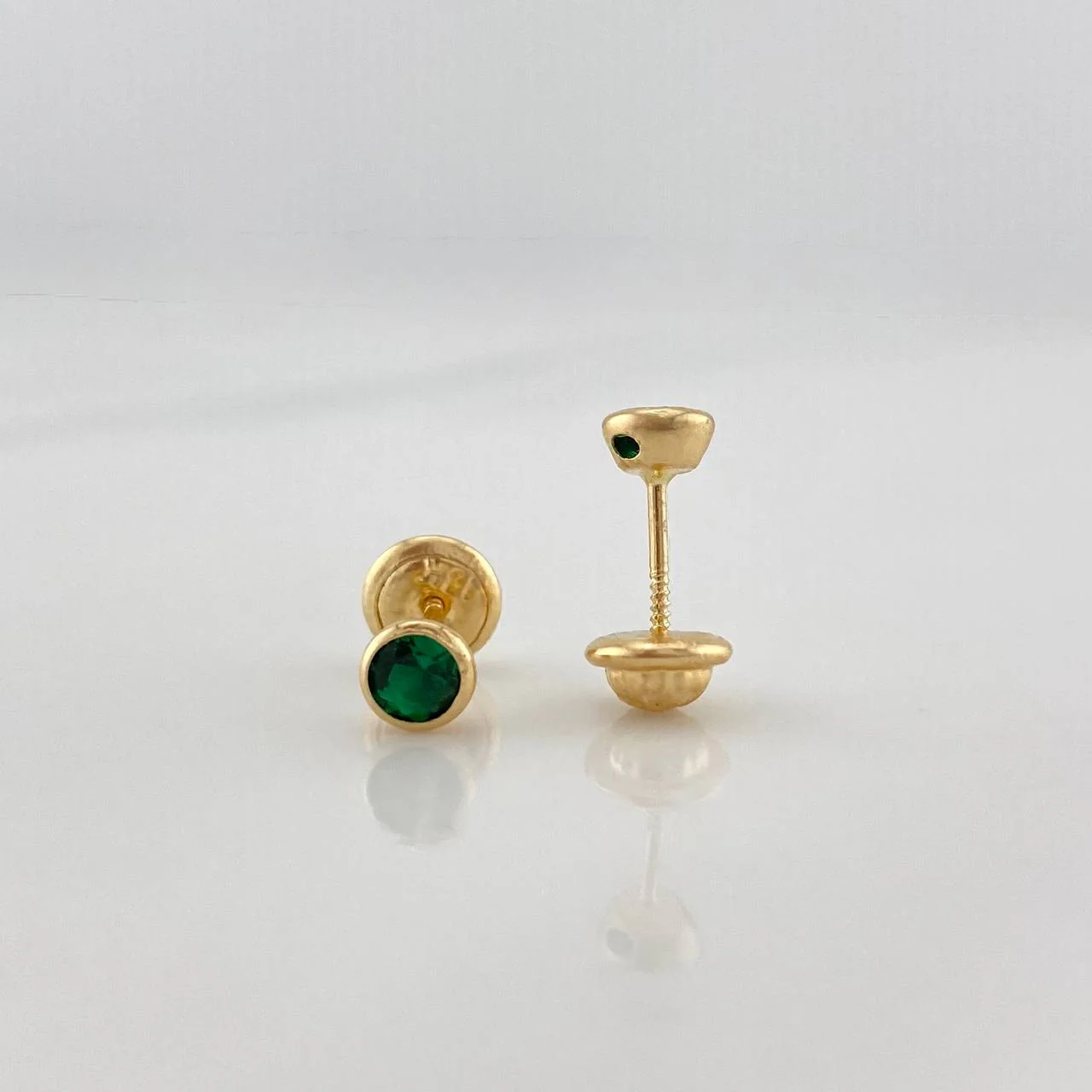 Topos Bisel Circon Verde 0.6 g / 1.5 mm Oro Amarillo 18K - Image 2