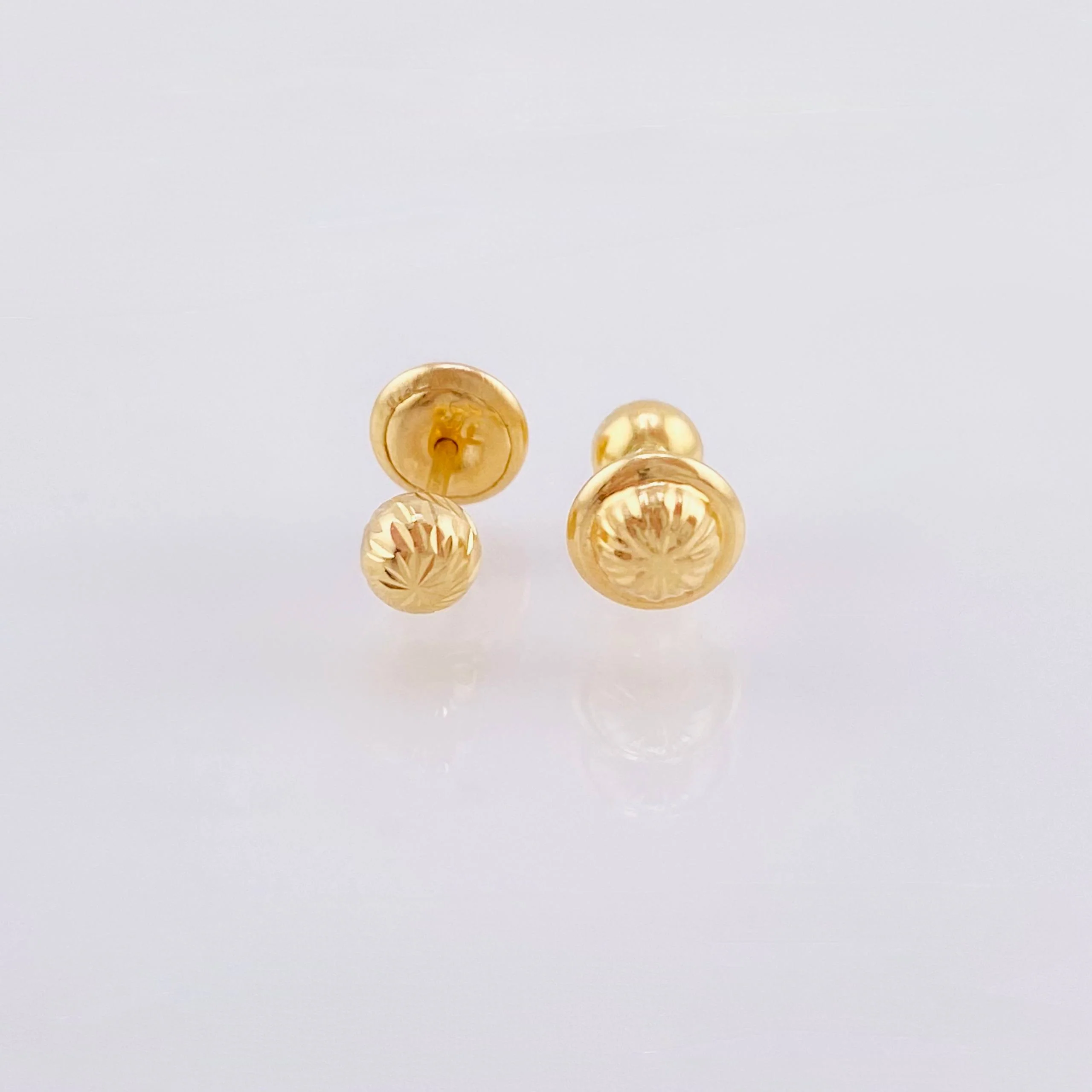 Topos Bola Diamantada 0.5 g / 4 mm Oro Amarillo 18K - Image 2