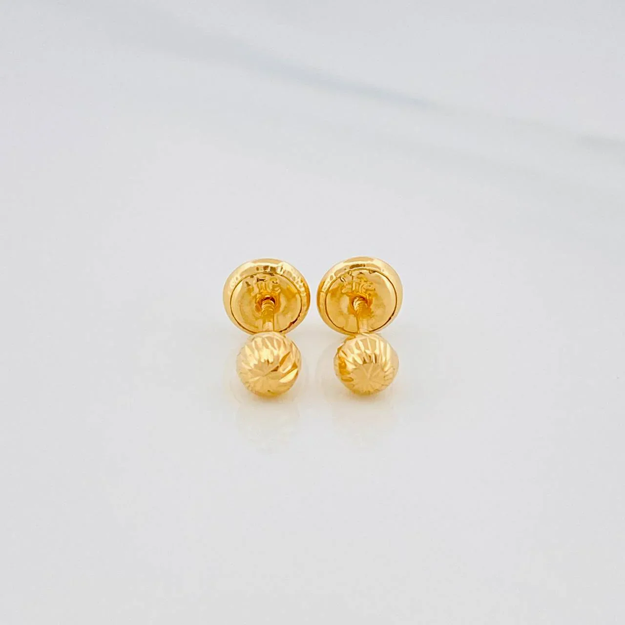 Topos Bola Diamantada 0.5 g / 4 mm Oro Amarillo 18K