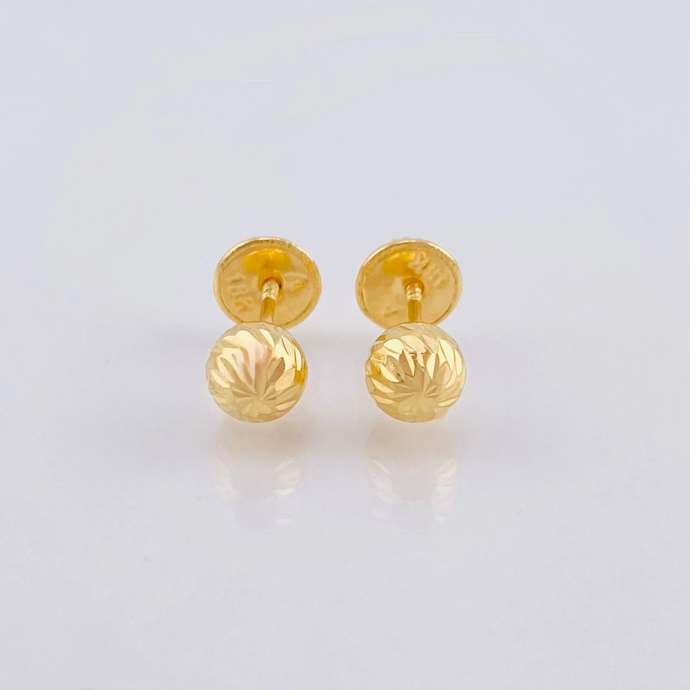 Topos Bola Diamantada 0.6 g / 5 mm Oro Amarillo 18K