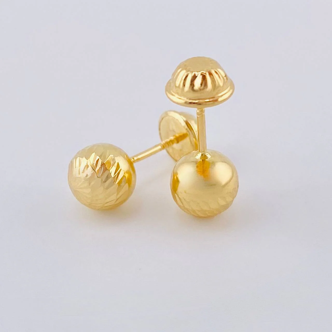 Topos Bola Diamantada 0.75 g / 6 mm Oro Amarillo 18K - Image 3
