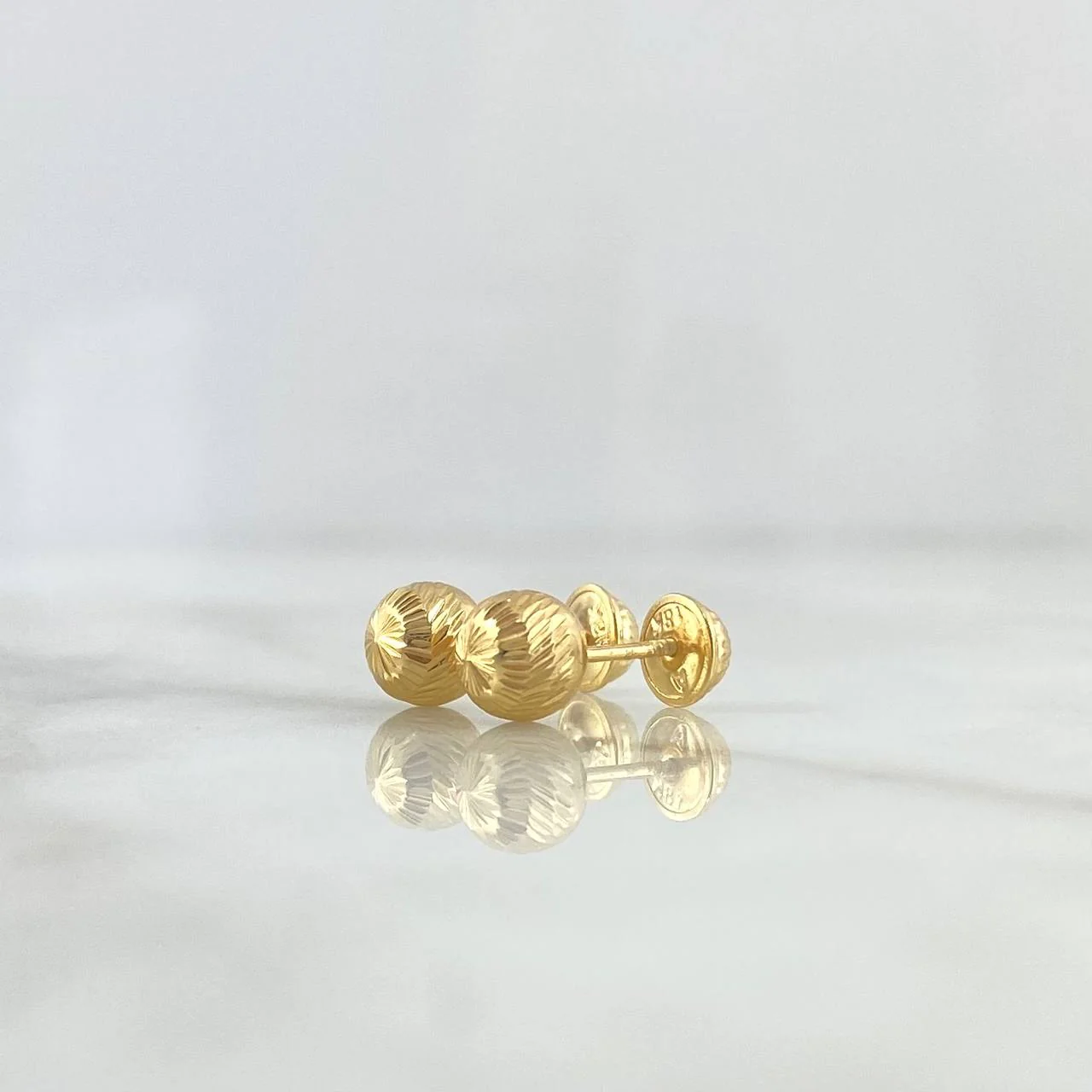 Topos Bola Diamantada 0.75 g / 6 mm Oro Amarillo 18K - Image 3