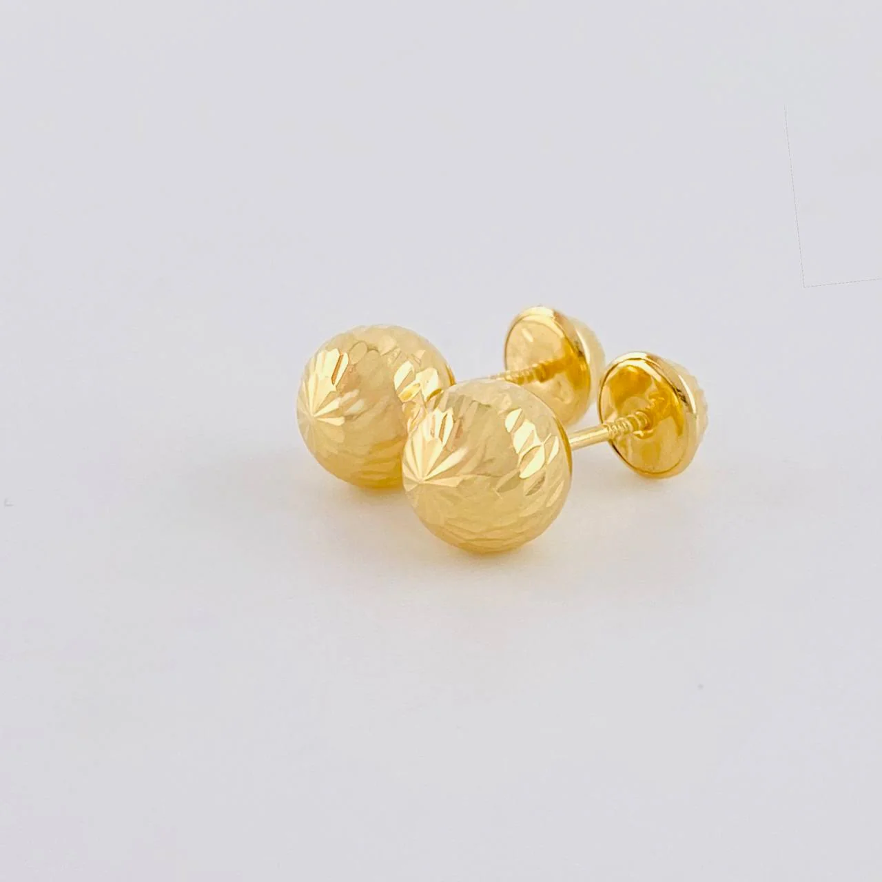 Topos Bola Diamantada 0.9 g / 7 mm Oro Amarillo 18K - Image 4