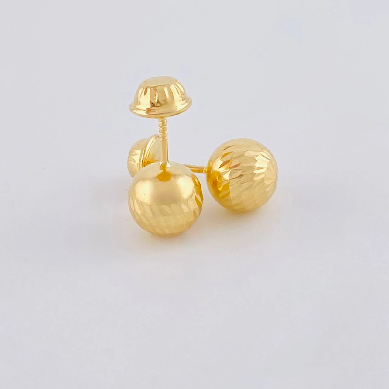 Topos Bola Diamantada 0.95 g / 7 mm Oro Amarillo 18K - Image 3