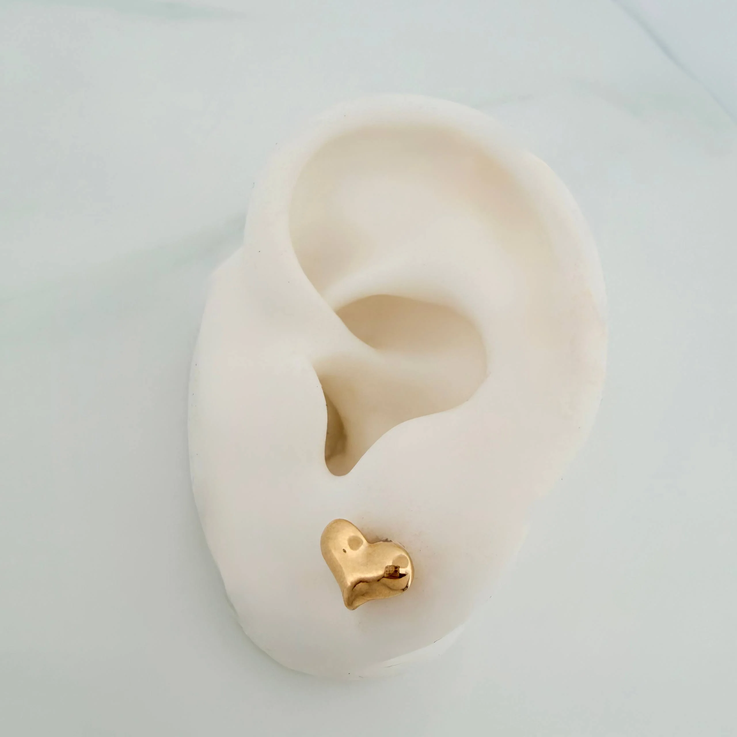 Topos Corazón 0.8 g / 9.6 mm Oro Amarillo 18K - Image 4