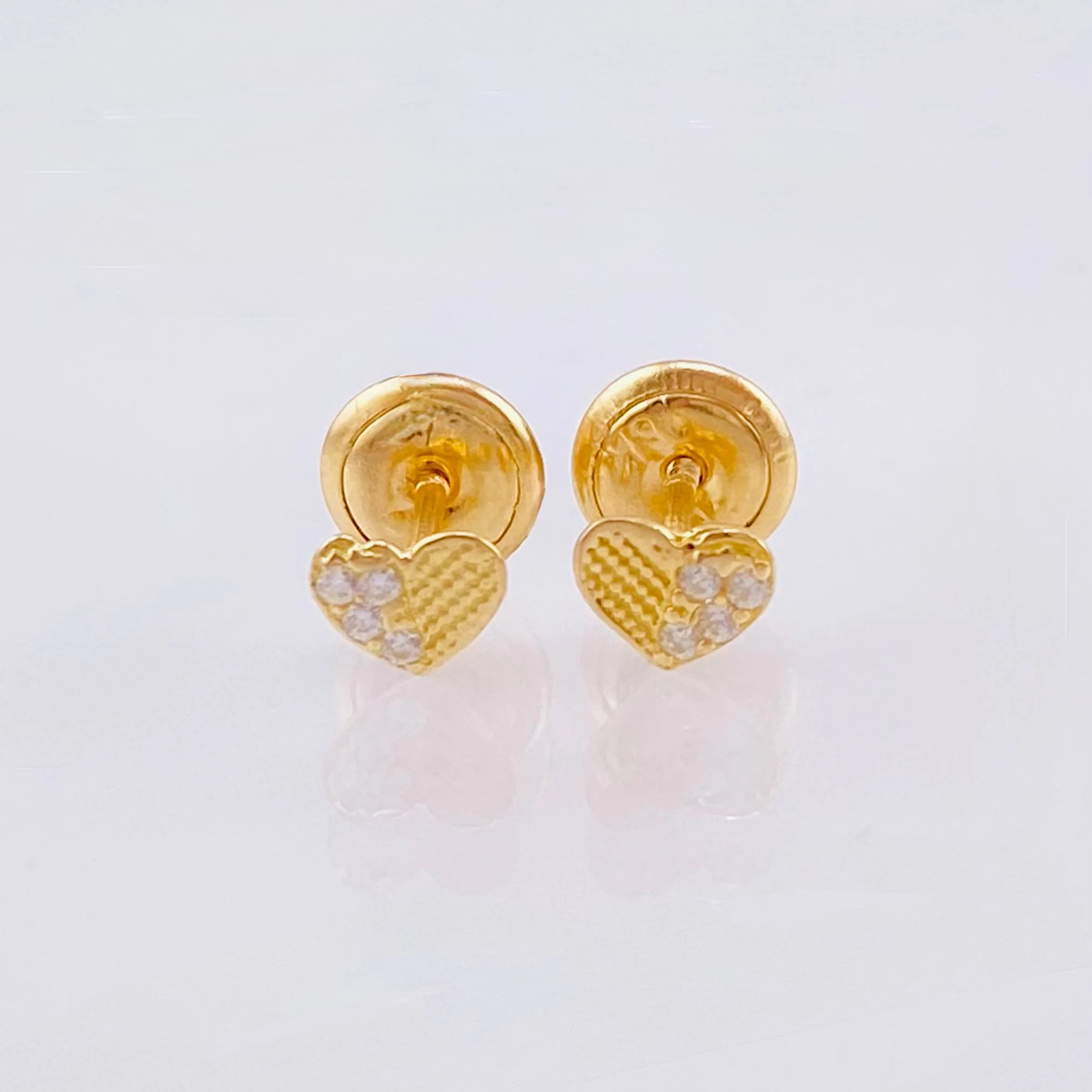 Topos Corazón Medio Destello 0.6gr / 4mm Oro Amarillo 18K