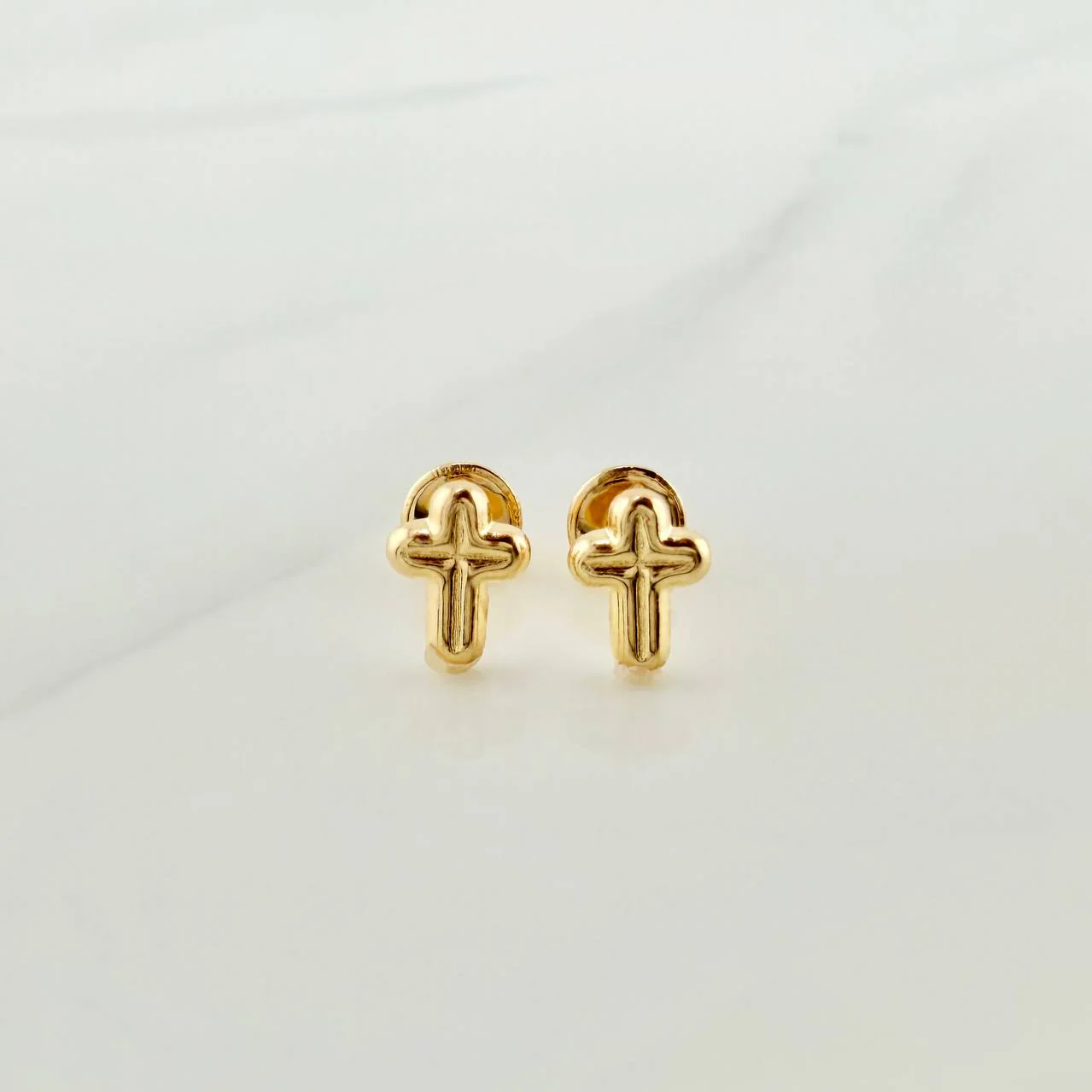 Topos Cruz 0.55gr / 7.37mm Oro Amarillo 18K &