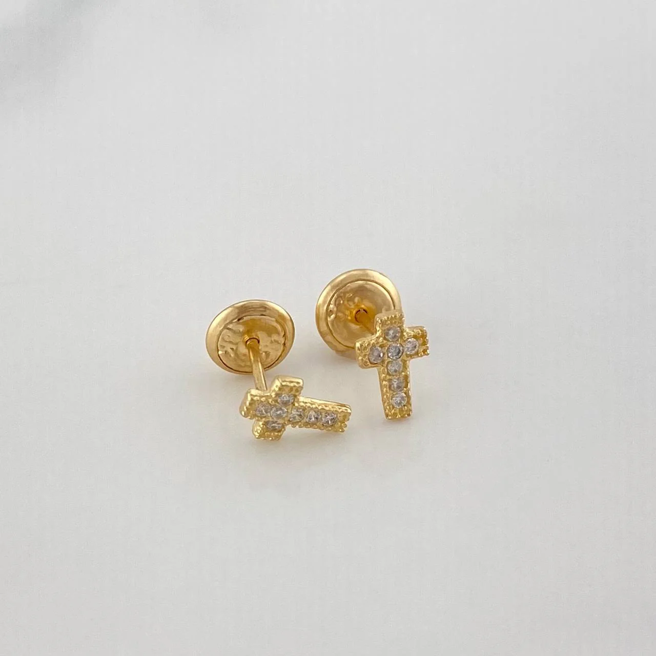 Topos Cruz 0.75 g / 6.74 mm Oro Amarillo 18K - Image 3