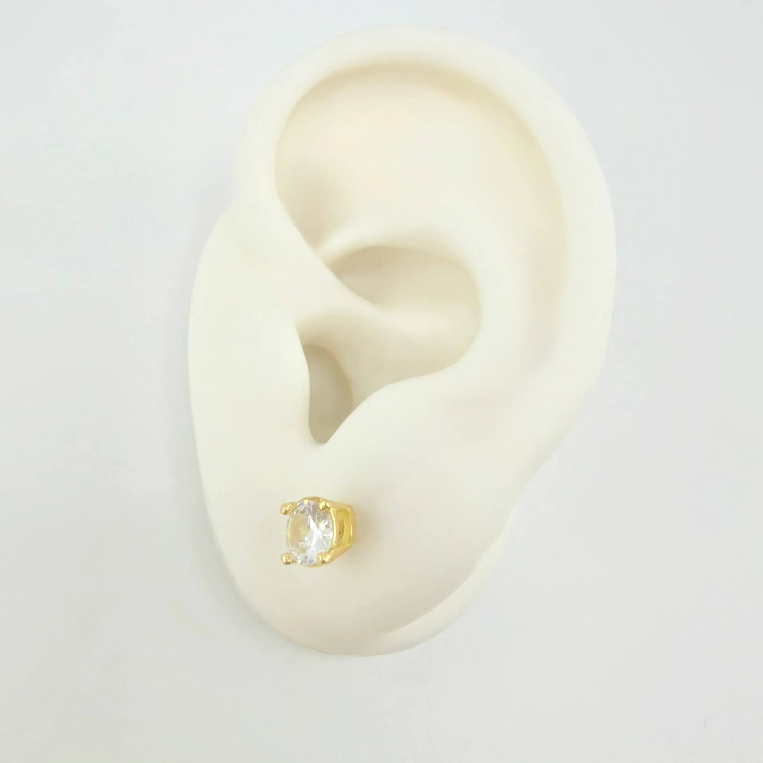 Topos Cuatro Garras 1.4gr / 5.3mm Oro Amarillo 18K - Image 5