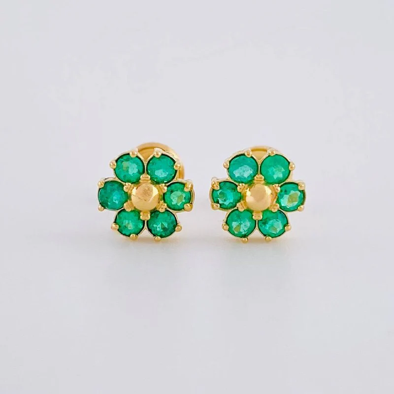 Topos Flor Esmeralda 40Pts 1.4 g / 7 mm Oro Amarillo 18K