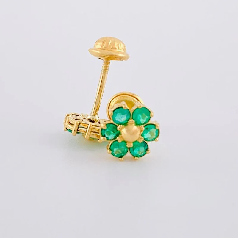 Topos Flor Esmeralda 40Pts 1.4 g / 7 mm Oro Amarillo 18K - Image 3