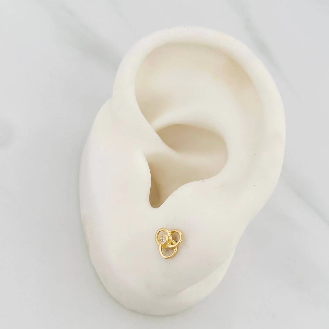 Topos Flor Espiral 0.75 g / 5.7 mm Oro Amarillo 18K - Image 4