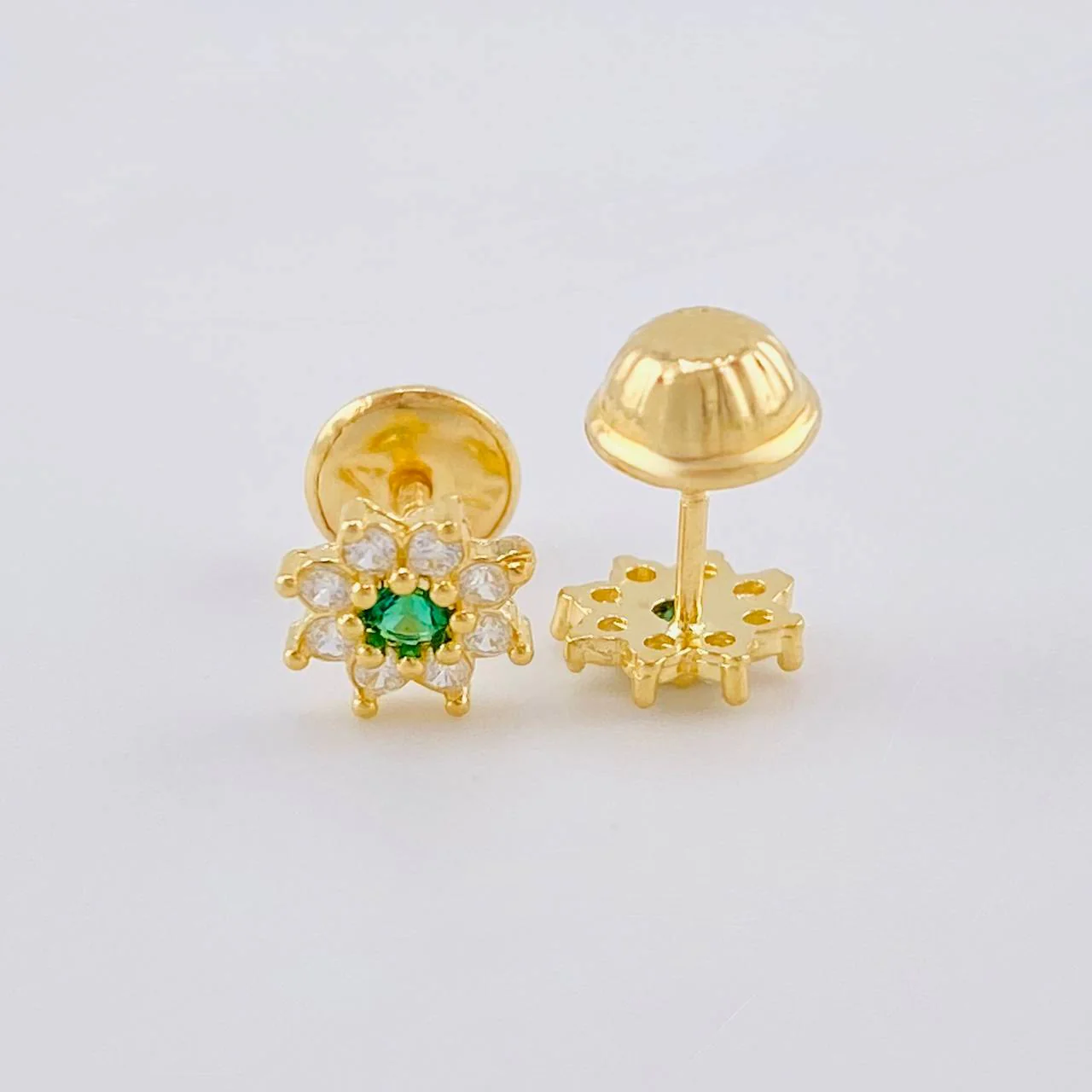 Topos Flor Estrellada 0.85 g / 6 mm Oro Amarillo 18K - Image 2