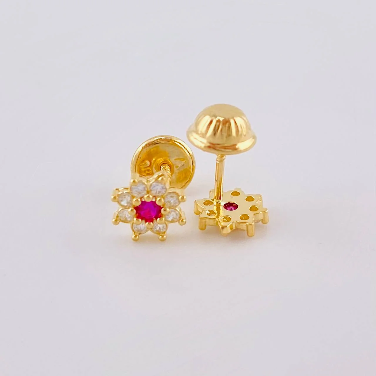 Topos Flor Estrellada 0.85 g / 6 mm Oro Amarillo 18K - Image 2